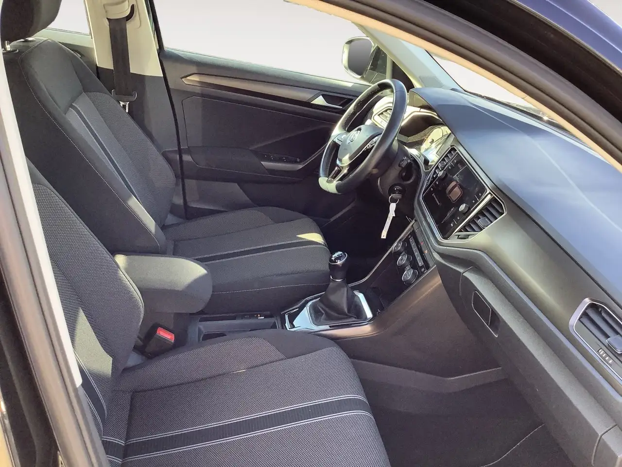 Volkswagen T-Roc — photo 15 sur 25