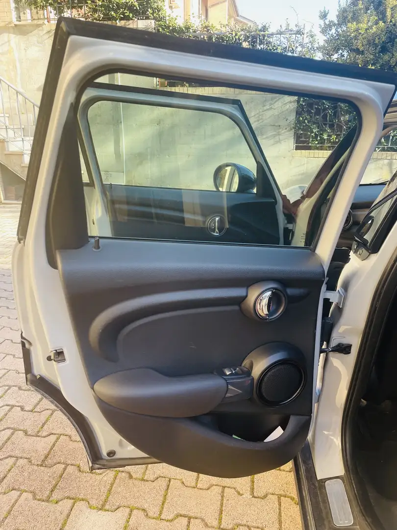 MINI Cooper D 1.5 Business 5p - 2