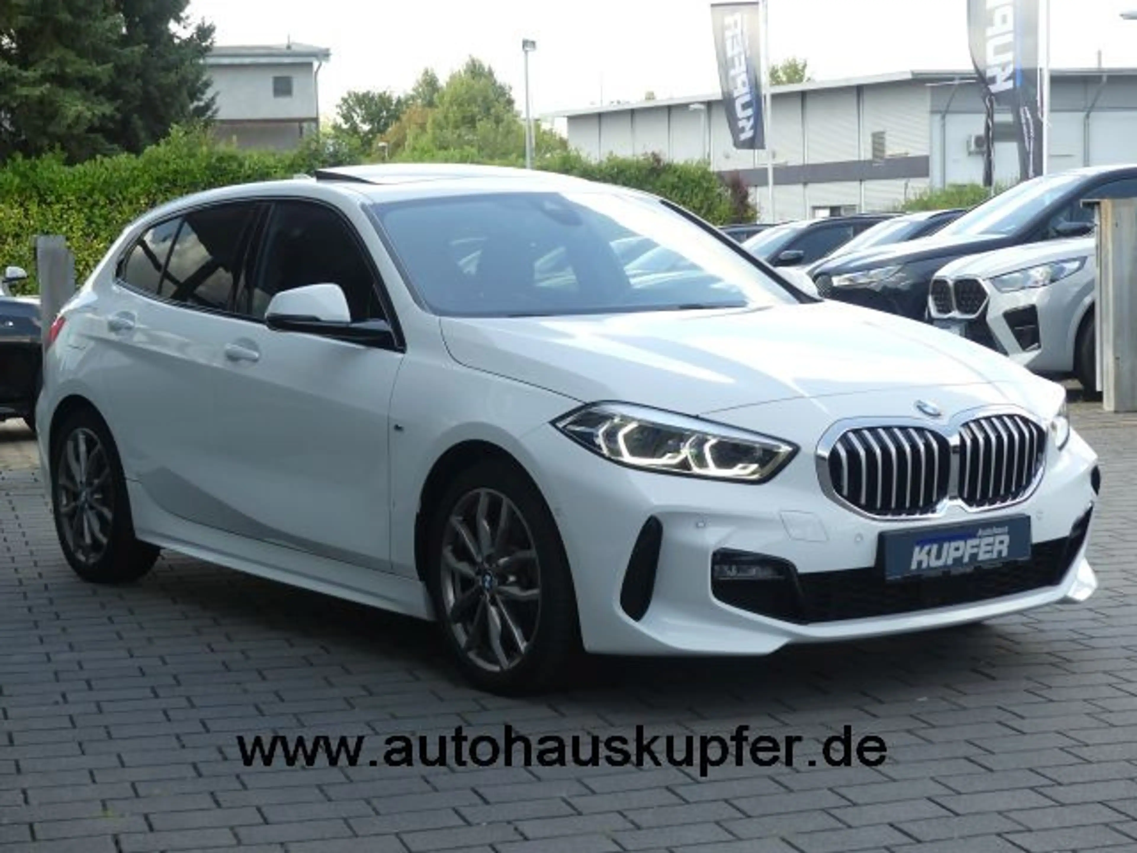 BMW 120 i M Sportpaket Parkass.°HIFI°Pano°beh.M-MFLK — photo 2