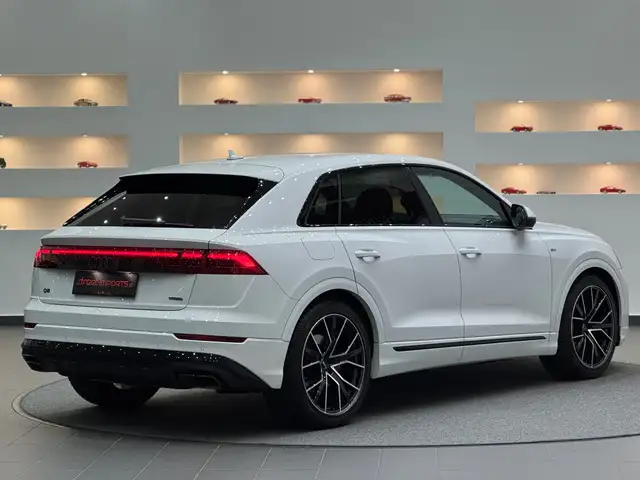 Audi Q8 50 TDI Sport quattro *s-line* Facelift *Ö-Auto* Ansicht 4