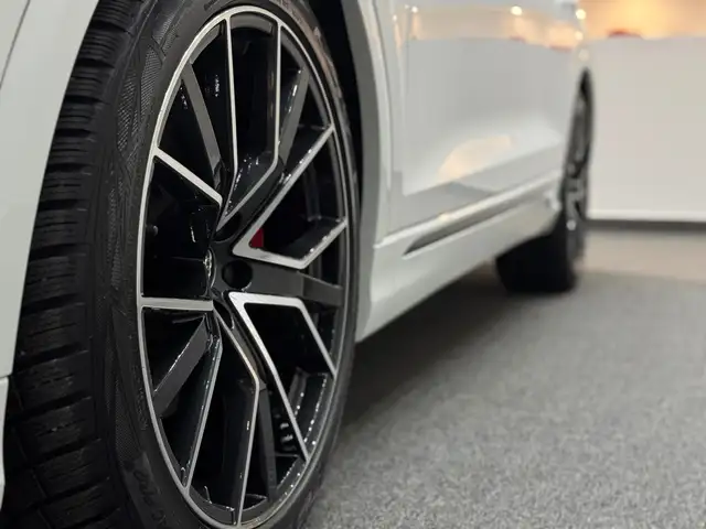 Audi Q8 50 TDI Sport quattro *s-line* Facelift *Ö-Auto* Ansicht 9