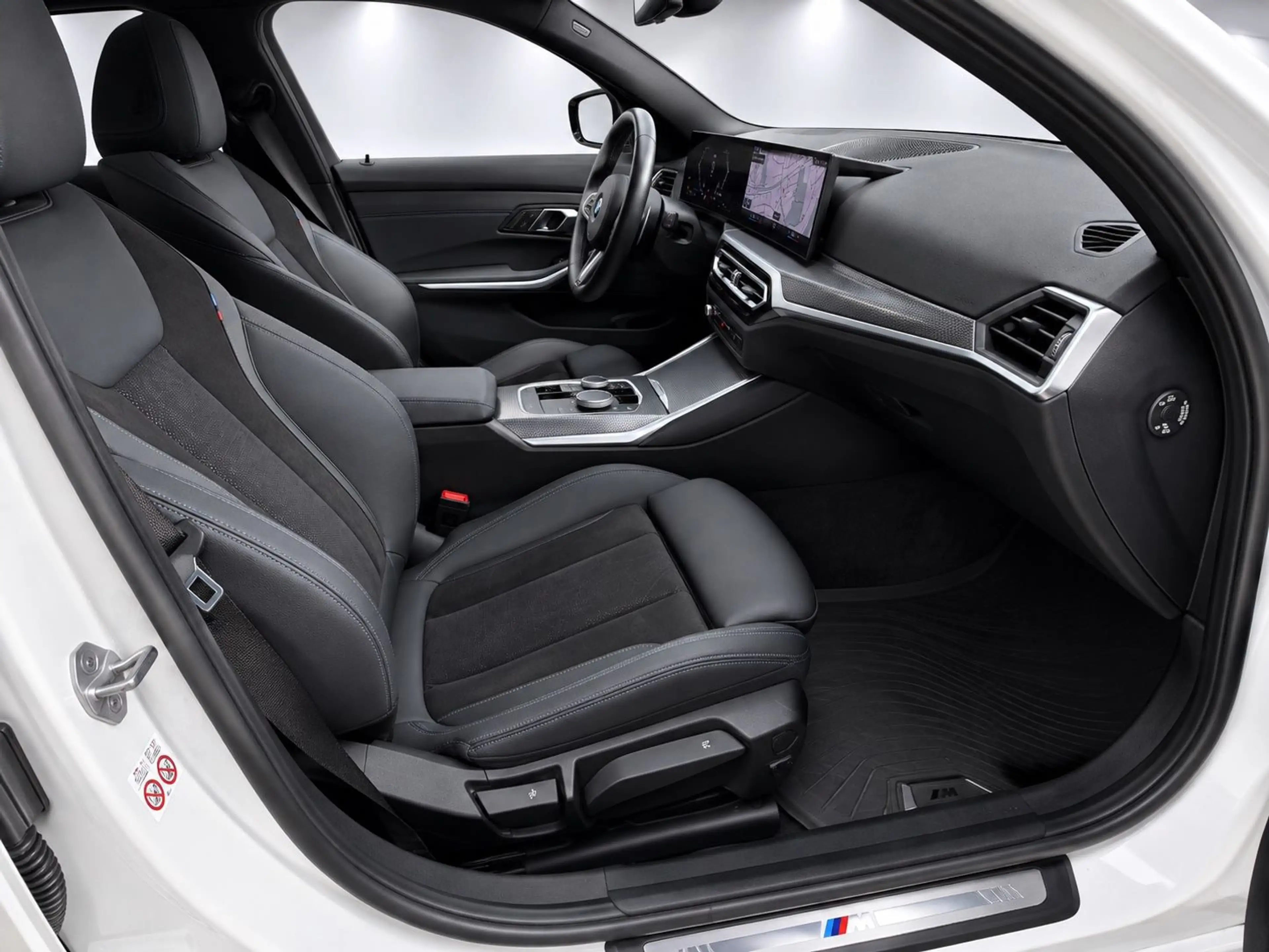 BMW 320 e xDrive M Sport WIDESCREEN+AHK+KAMERA+SHZG — photo 22