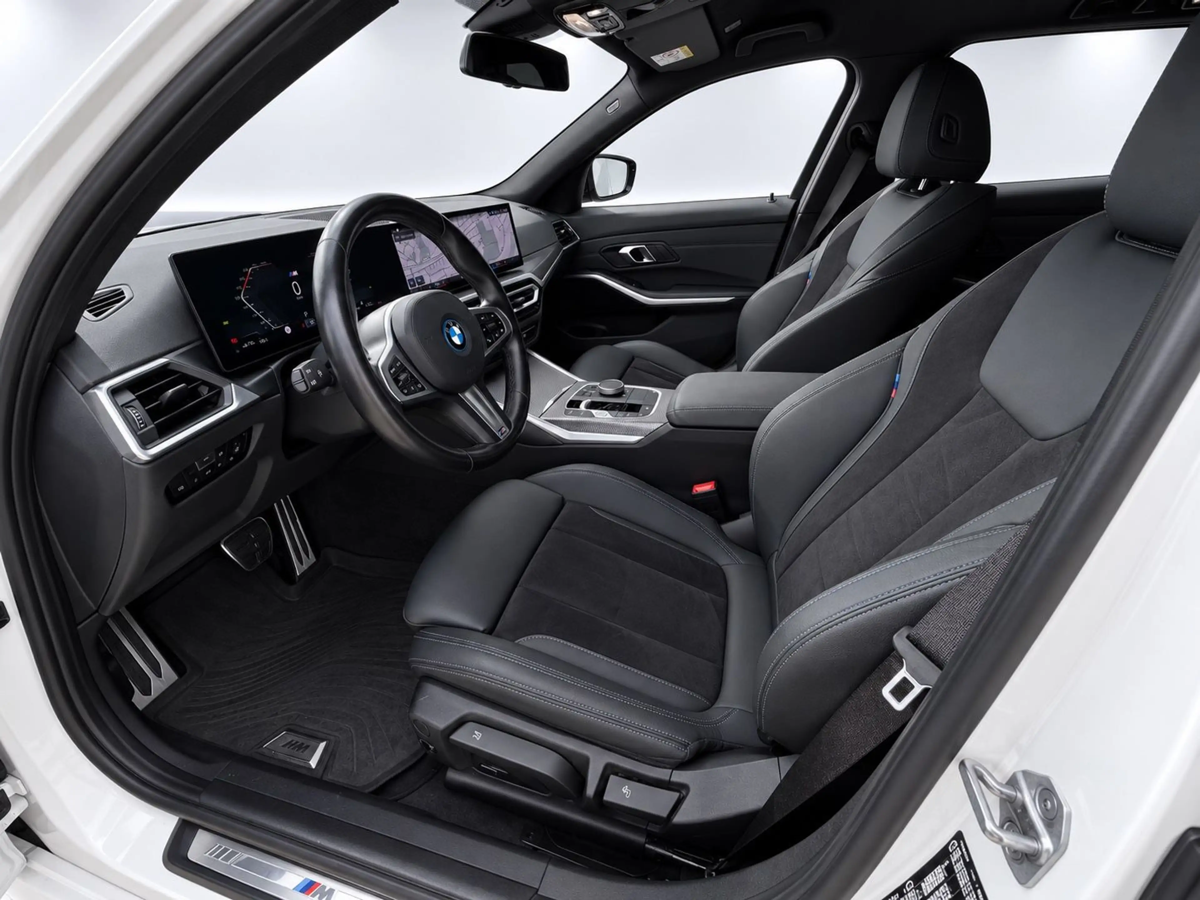 BMW 320 e xDrive M Sport WIDESCREEN+AHK+KAMERA+SHZG — photo 15