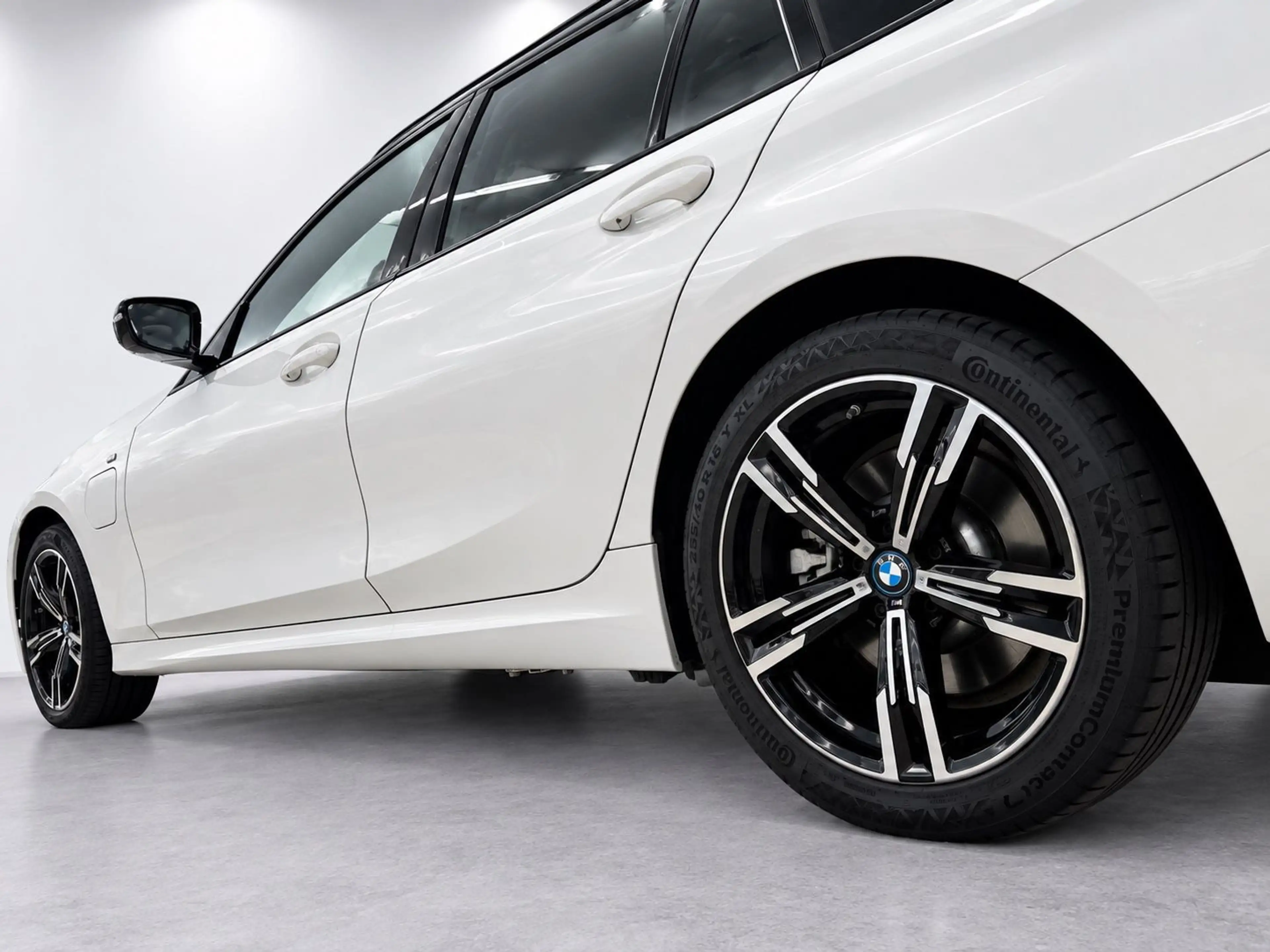 BMW 320 e xDrive M Sport WIDESCREEN+AHK+KAMERA+SHZG — photo 11