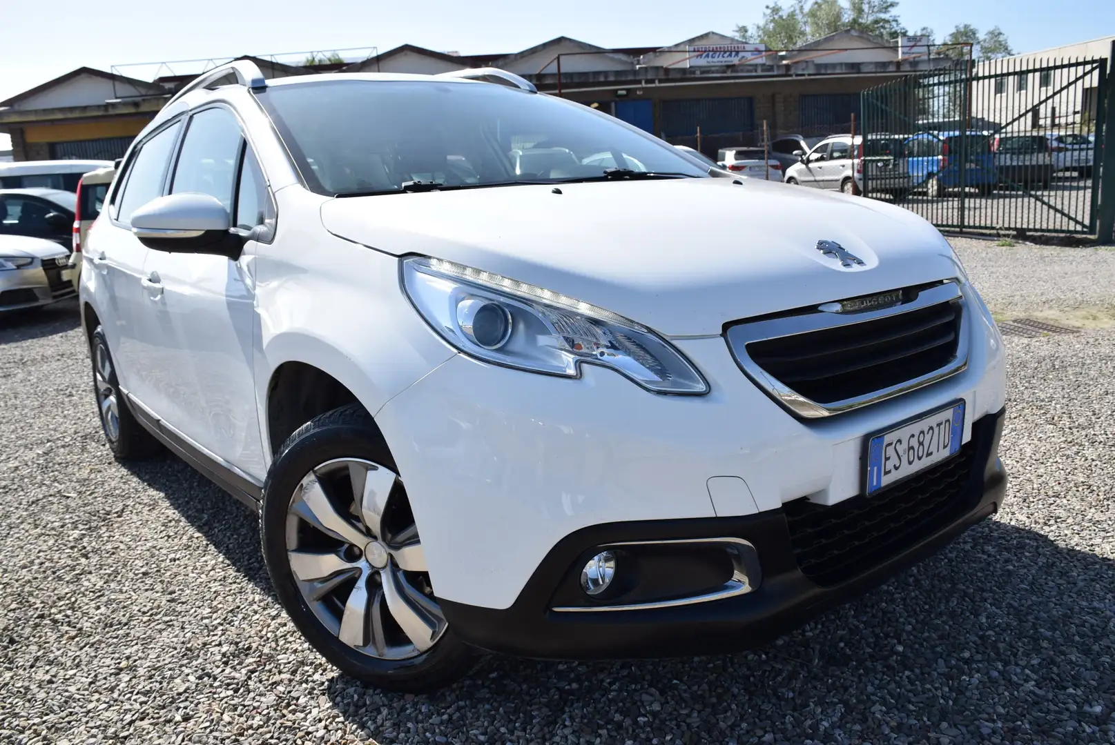 Peugeot 2008 A GPL 1.2 82CV LED CRUISE CLIMA SENSORI BT OK NEOP Bianco - 1