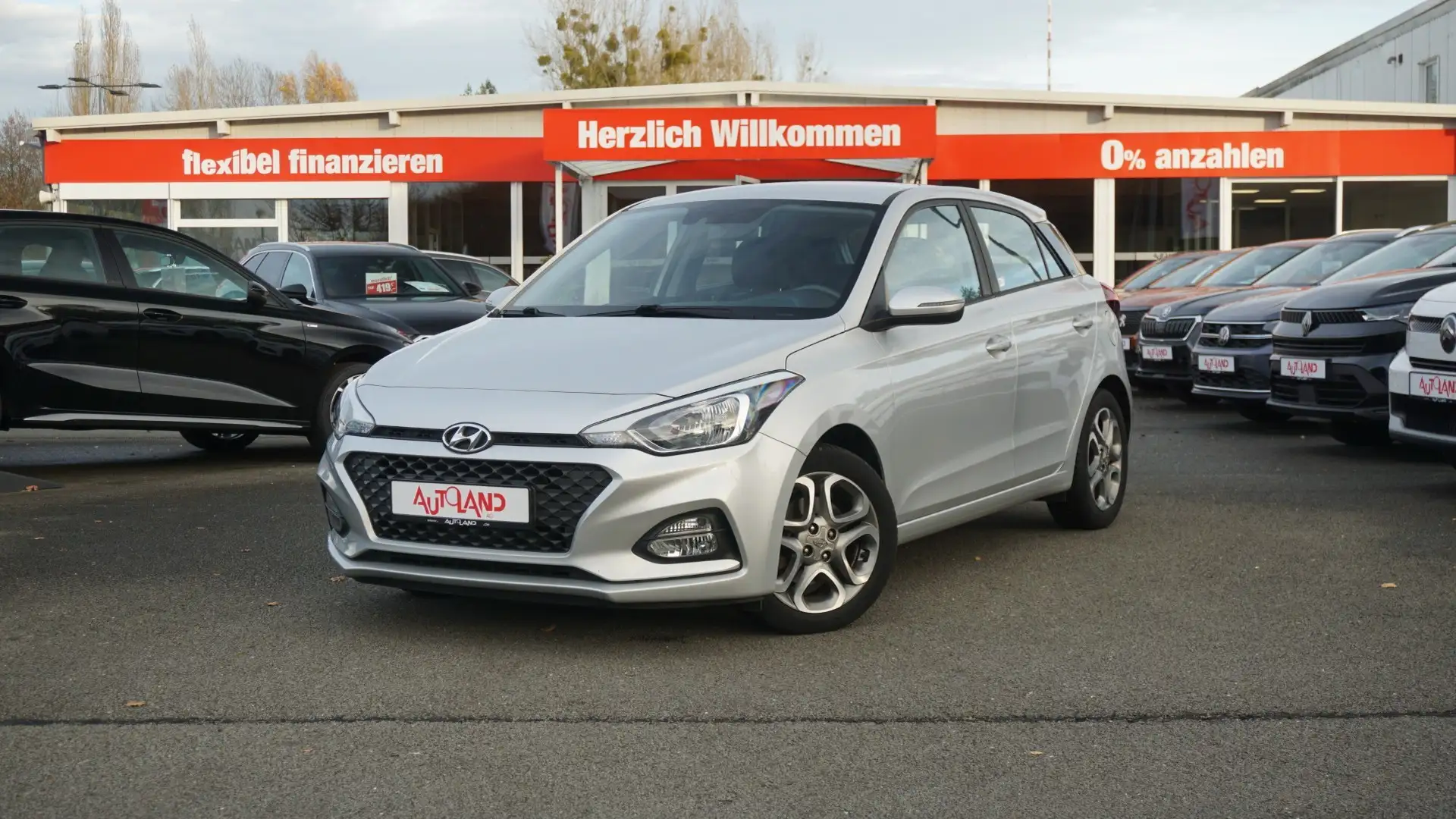 Hyundai i20 1.0 T-GDI Style Tempomat Sitzheizung PDC USB Silber - 2