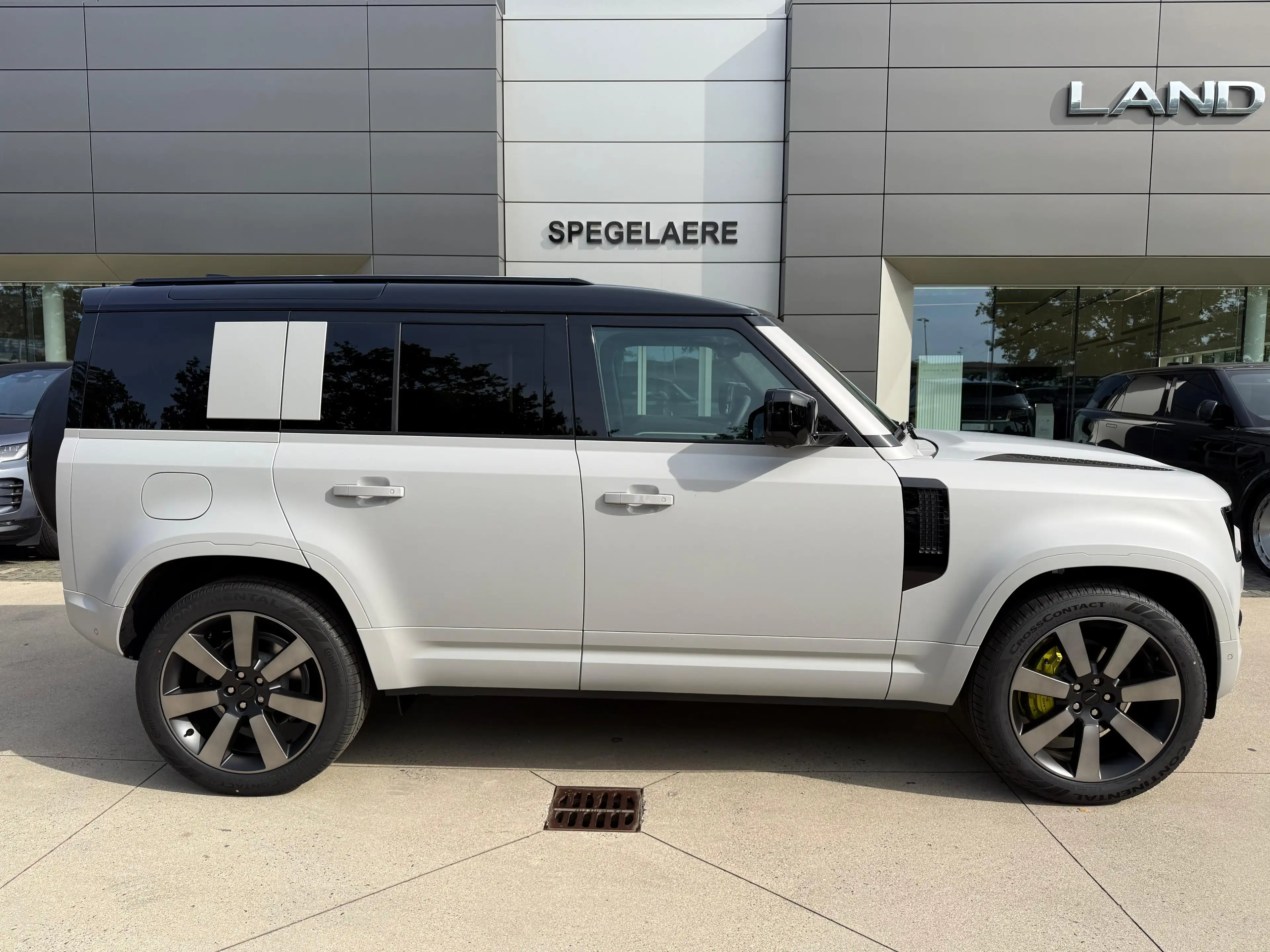Land Rover Defender 110 D350 Vertex AWD Auto. 27MY — photo 4