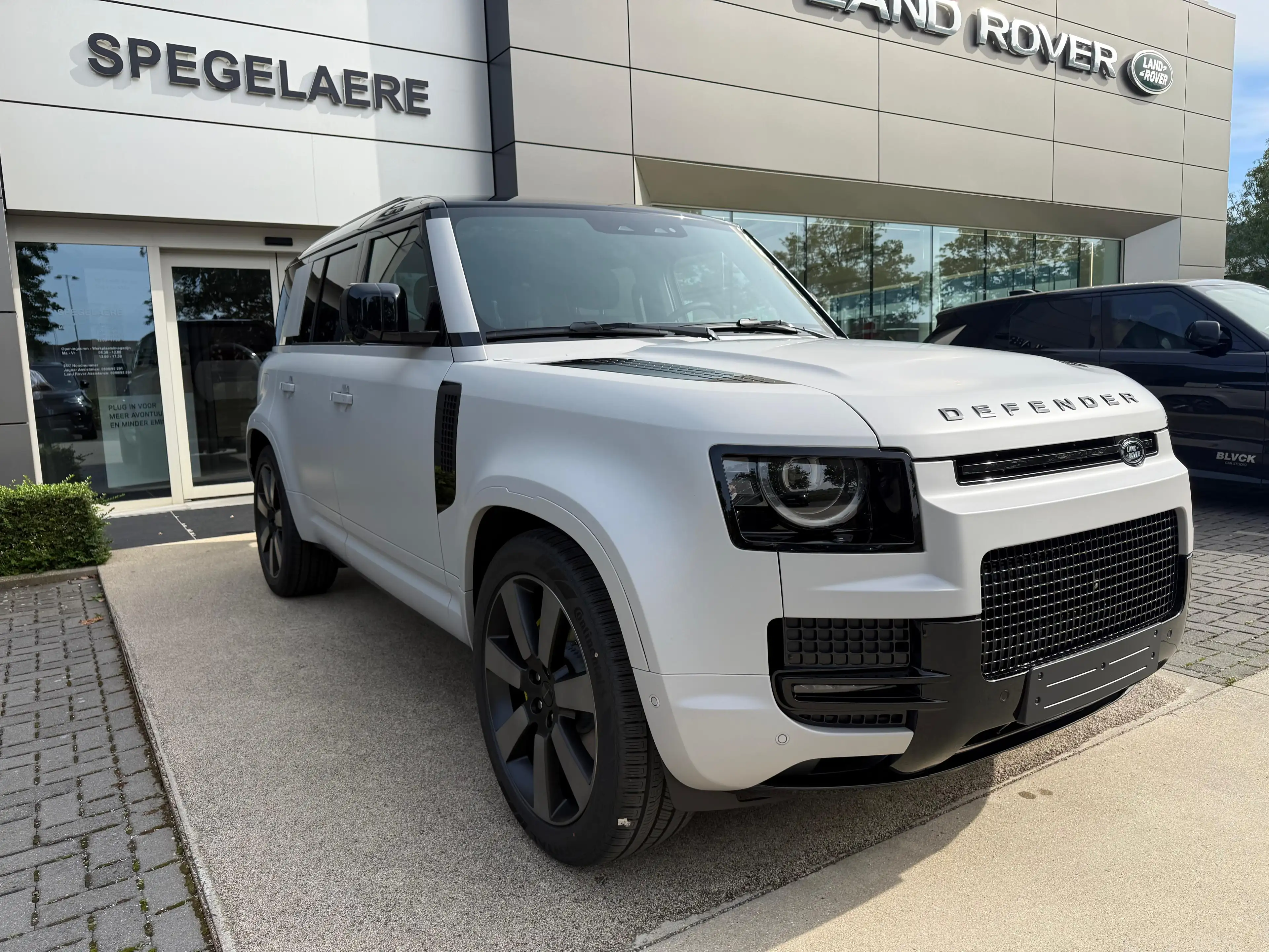 Land Rover Defender 110 D350 Vertex AWD Auto. 27MY — photo 3