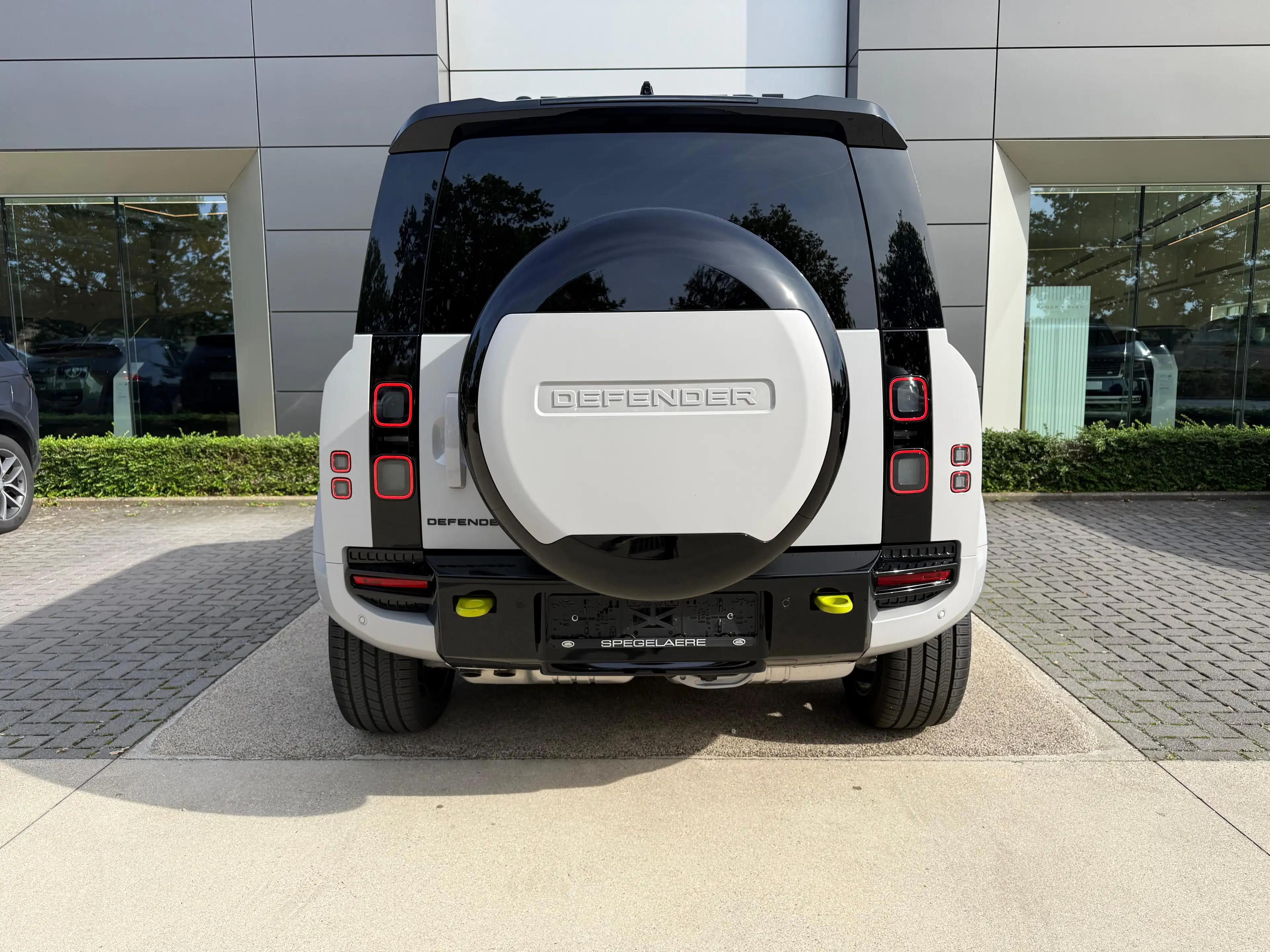 Land Rover Defender 110 D350 Vertex AWD Auto. 27MY — photo 13