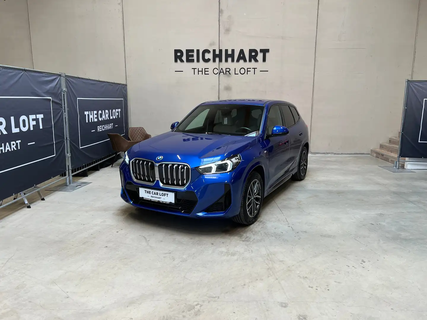 BMW iX1 30 xDrive M Sport AHK - LEASINGAKTION Blau - 1