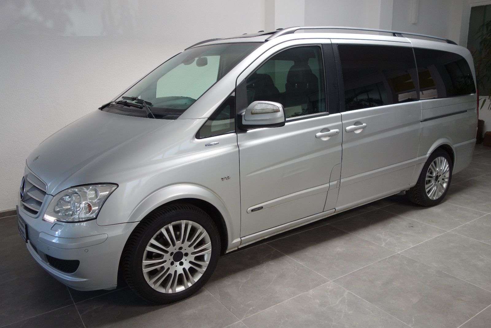 Second hand Mercedes Benz Viano 3.0