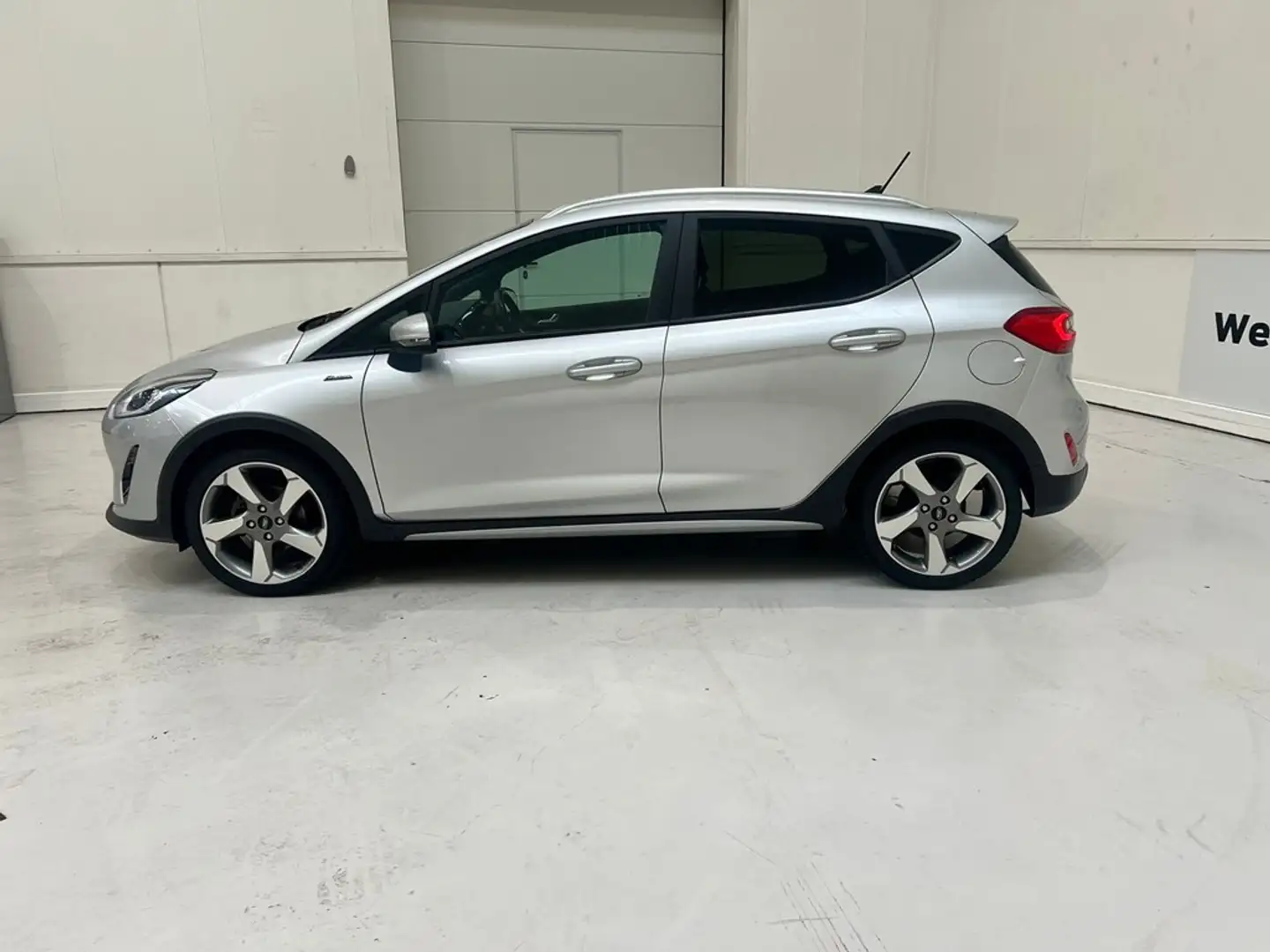 Ford Fiesta * Active - Benzine - Garantie  * Argent - 2