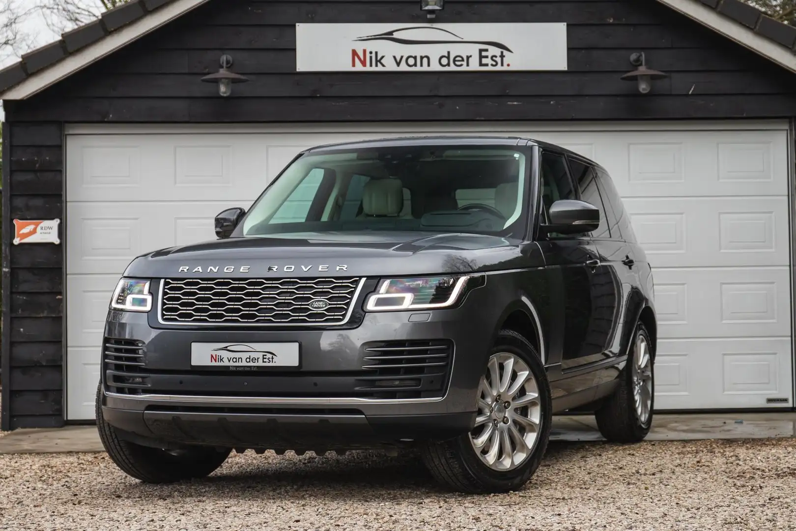 Land Rover Range Rover 2.0 P400e Vogue-Soft close-360-Pano-NW beurt Šedá - 1