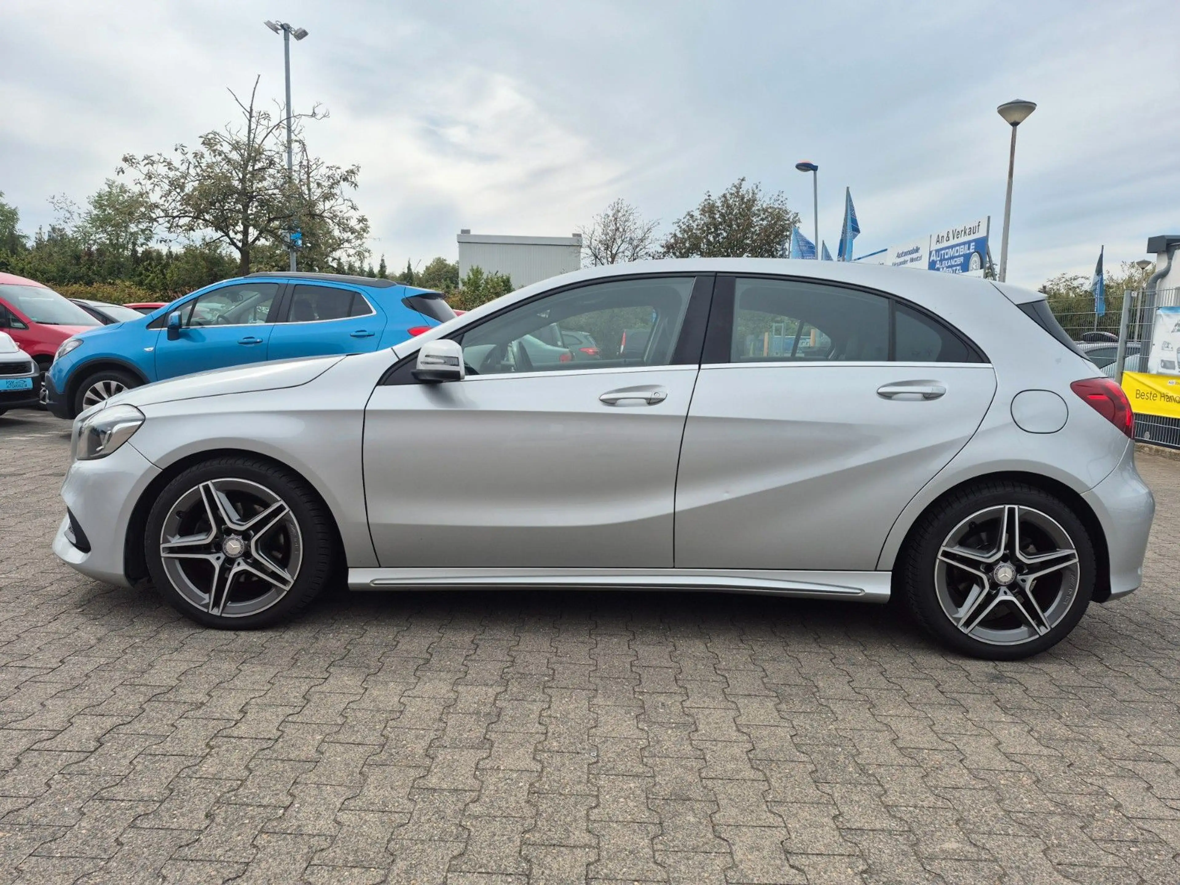 Mercedes-Benz A 180 AMG Sport LED Klimaauto. Keyless Kamera — photo 4