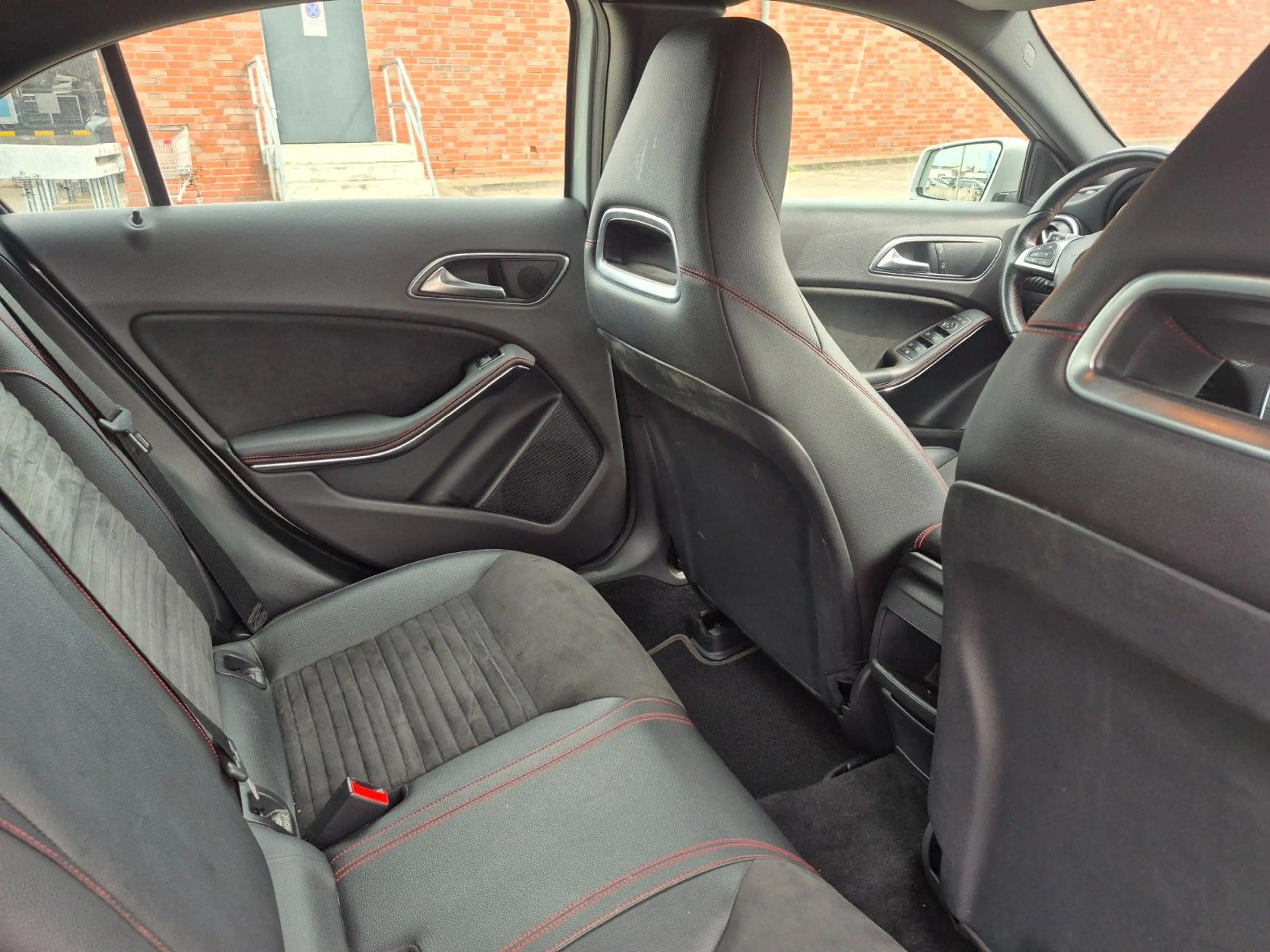 Mercedes-Benz A 180 AMG Sport LED Klimaauto. Keyless Kamera — photo 14