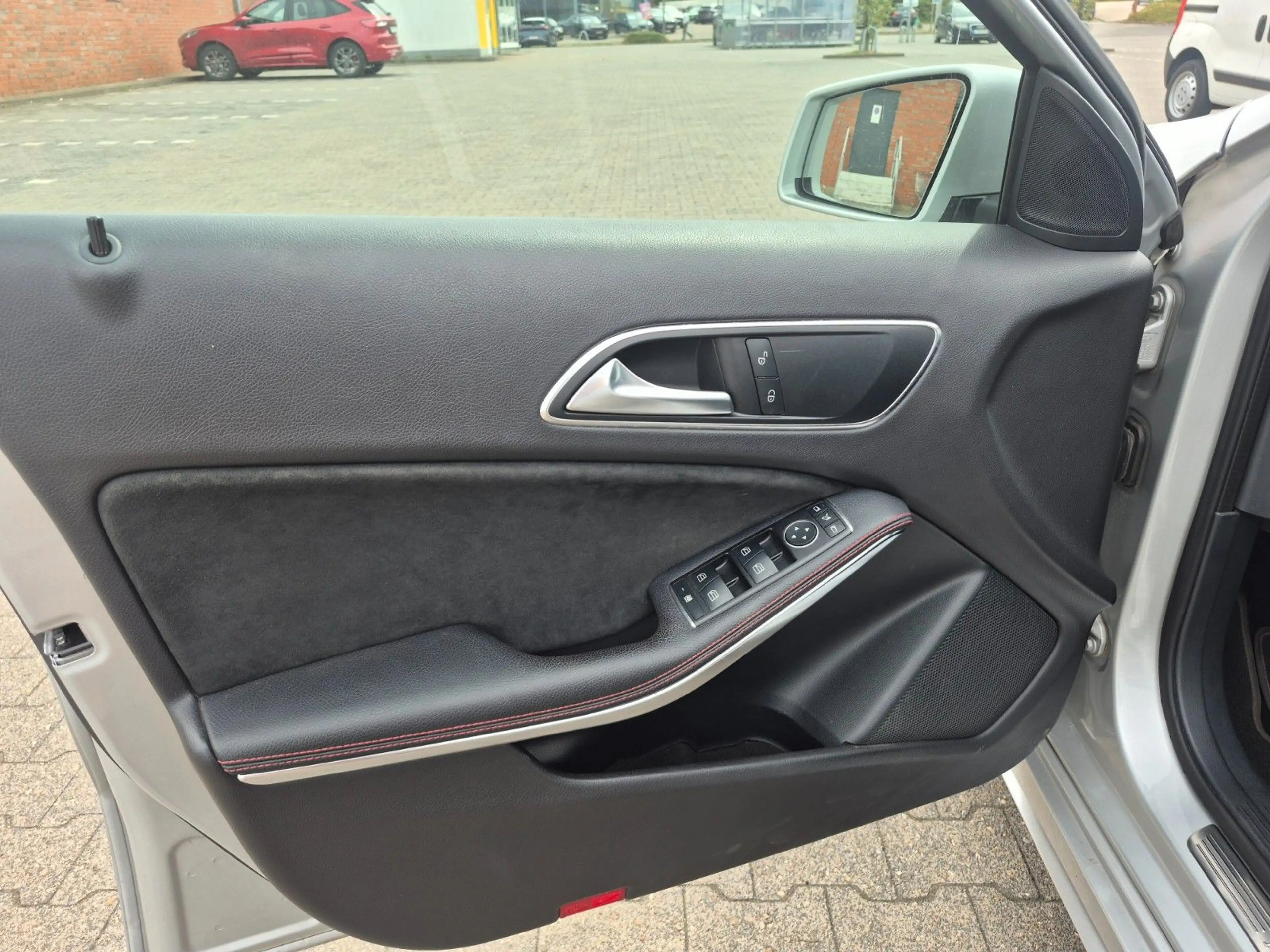 Mercedes-Benz A 180 AMG Sport LED Klimaauto. Keyless Kamera — photo 9