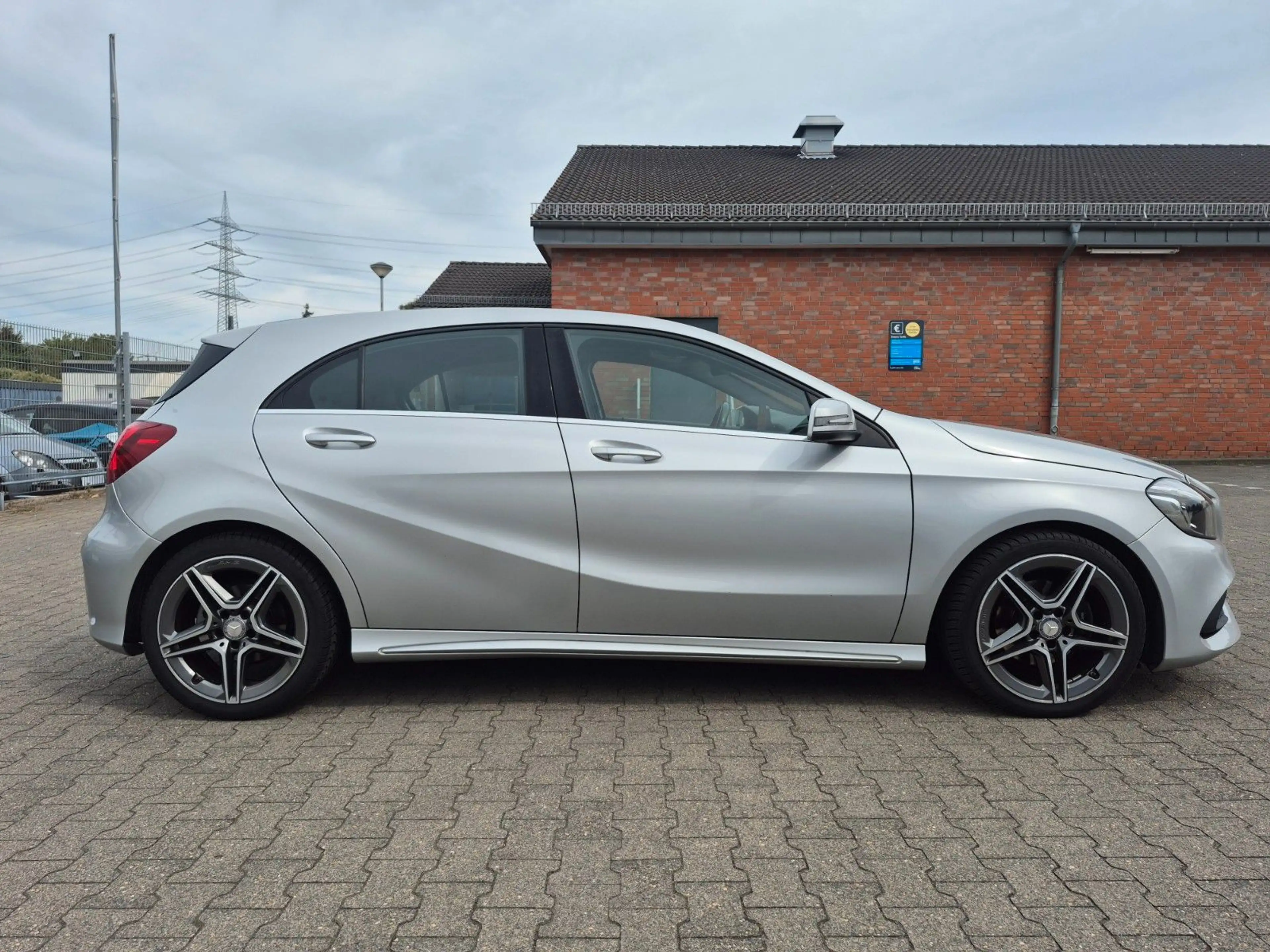 Mercedes-Benz A 180 AMG Sport LED Klimaauto. Keyless Kamera — photo 5