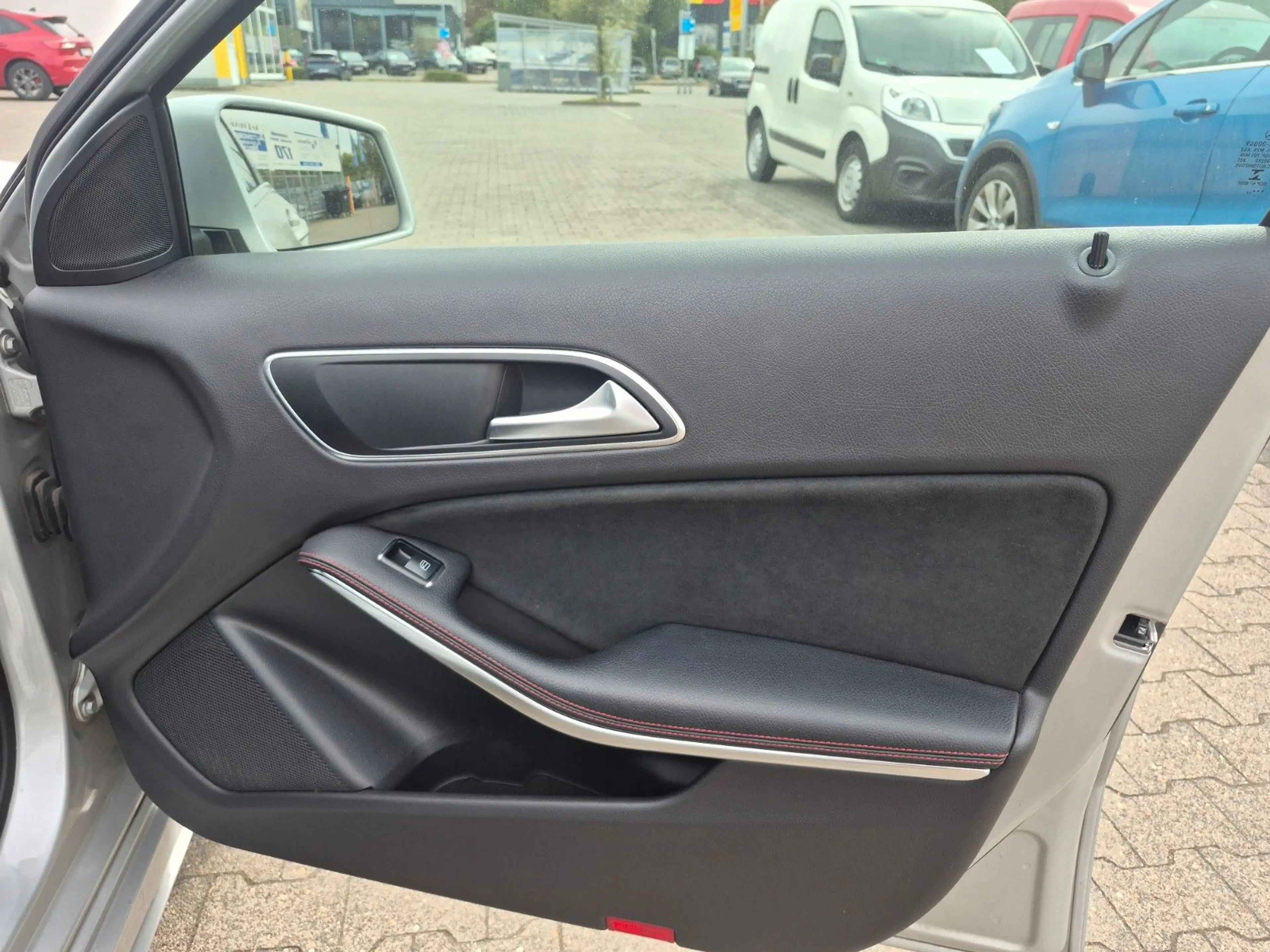 Mercedes-Benz A 180 AMG Sport LED Klimaauto. Keyless Kamera — photo 11