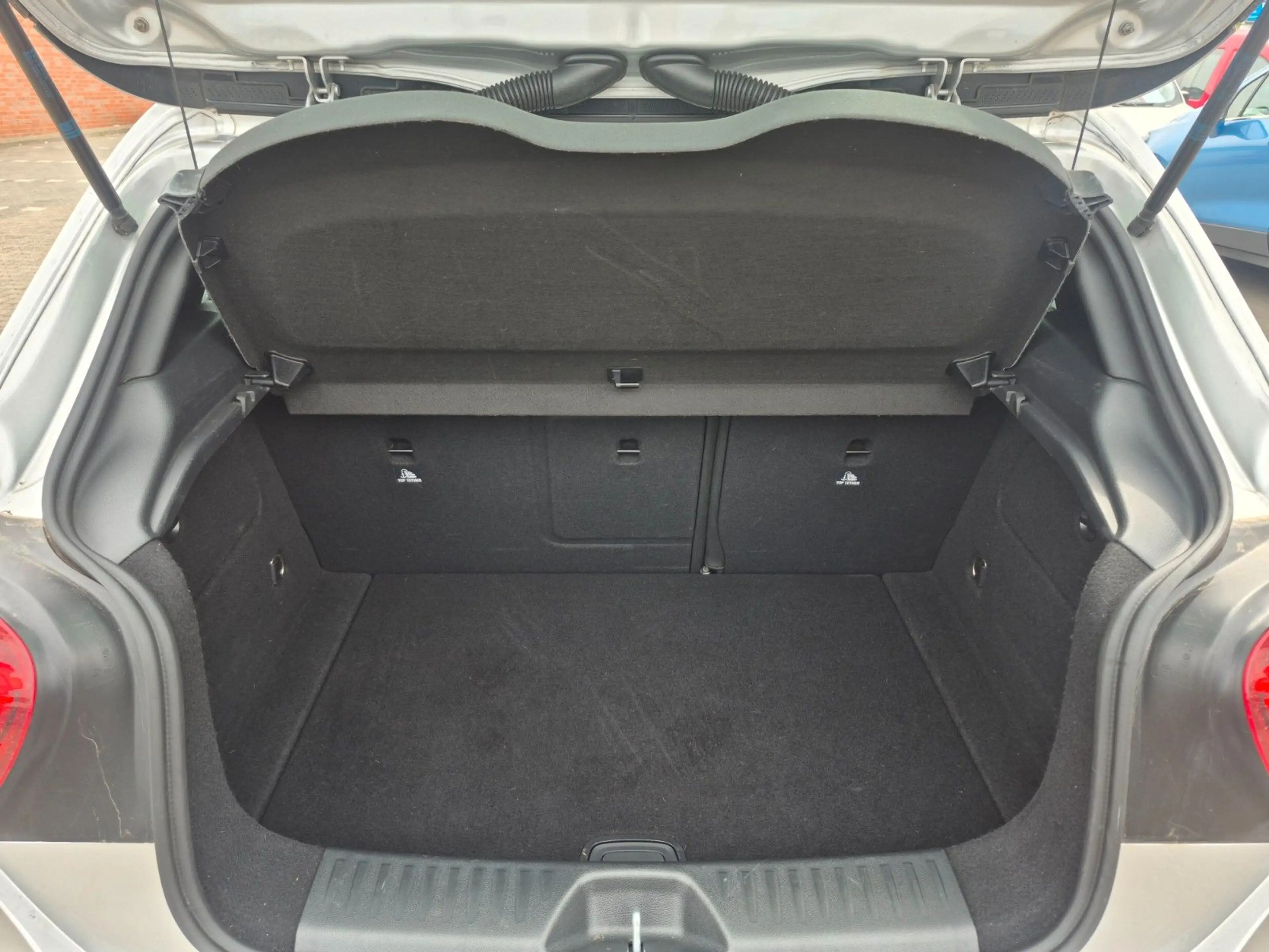 Mercedes-Benz A 180 AMG Sport LED Klimaauto. Keyless Kamera — photo 7