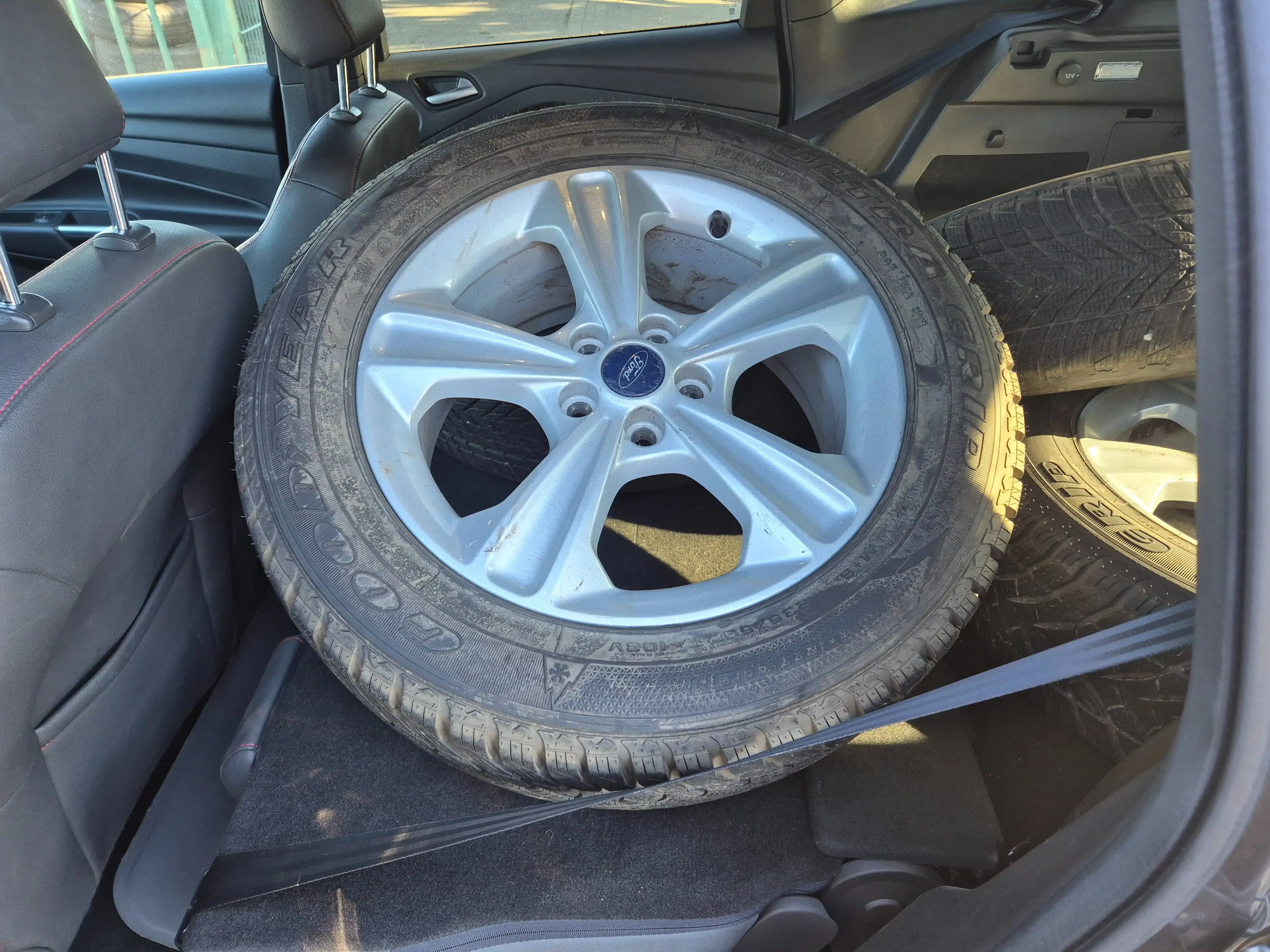 Ford Kuga ST-Line Keyless Tüv Neu — photo 9