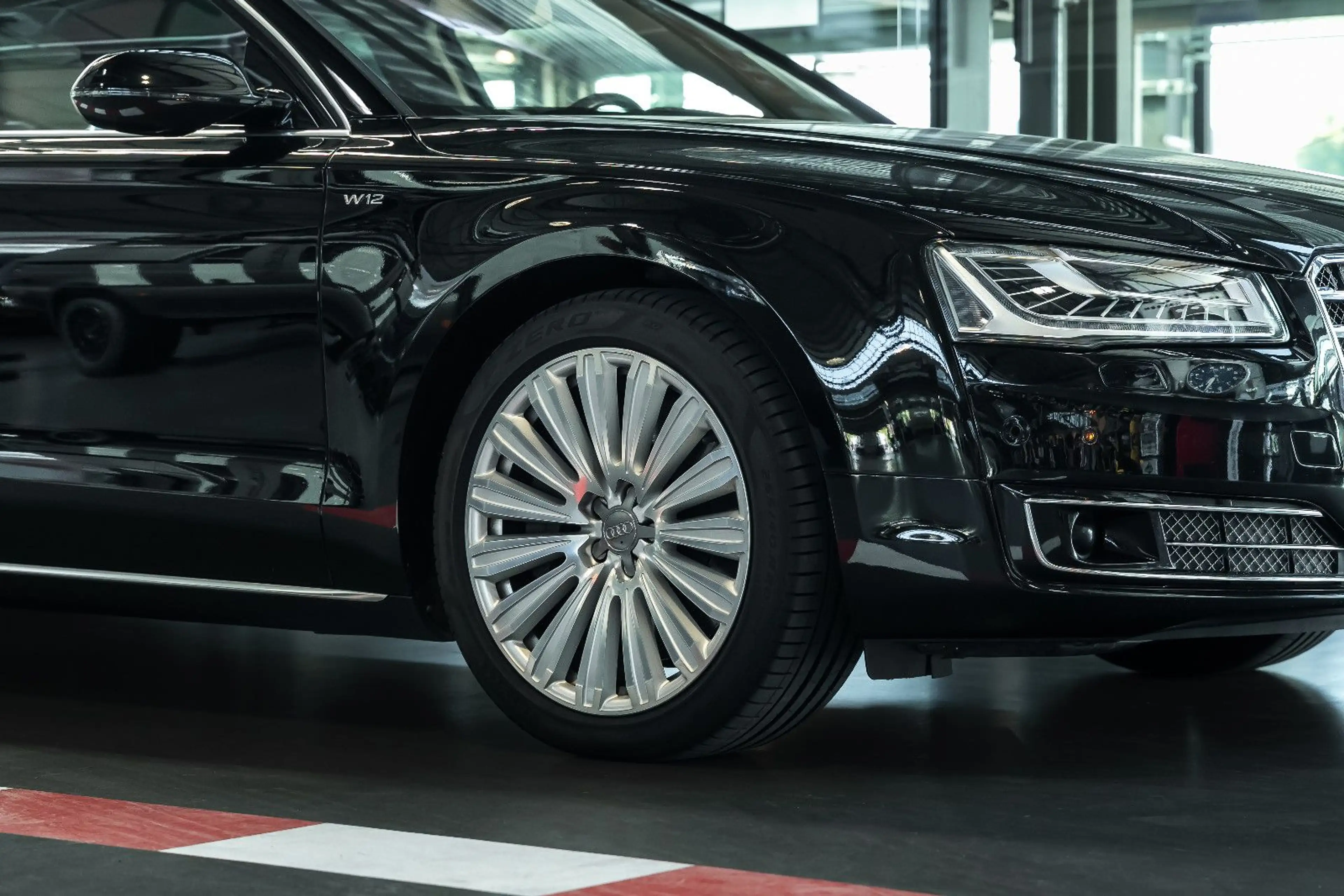 Audi A8 6.3 FSI W12 L quattro ABSOLUT VOLL* — photo 6