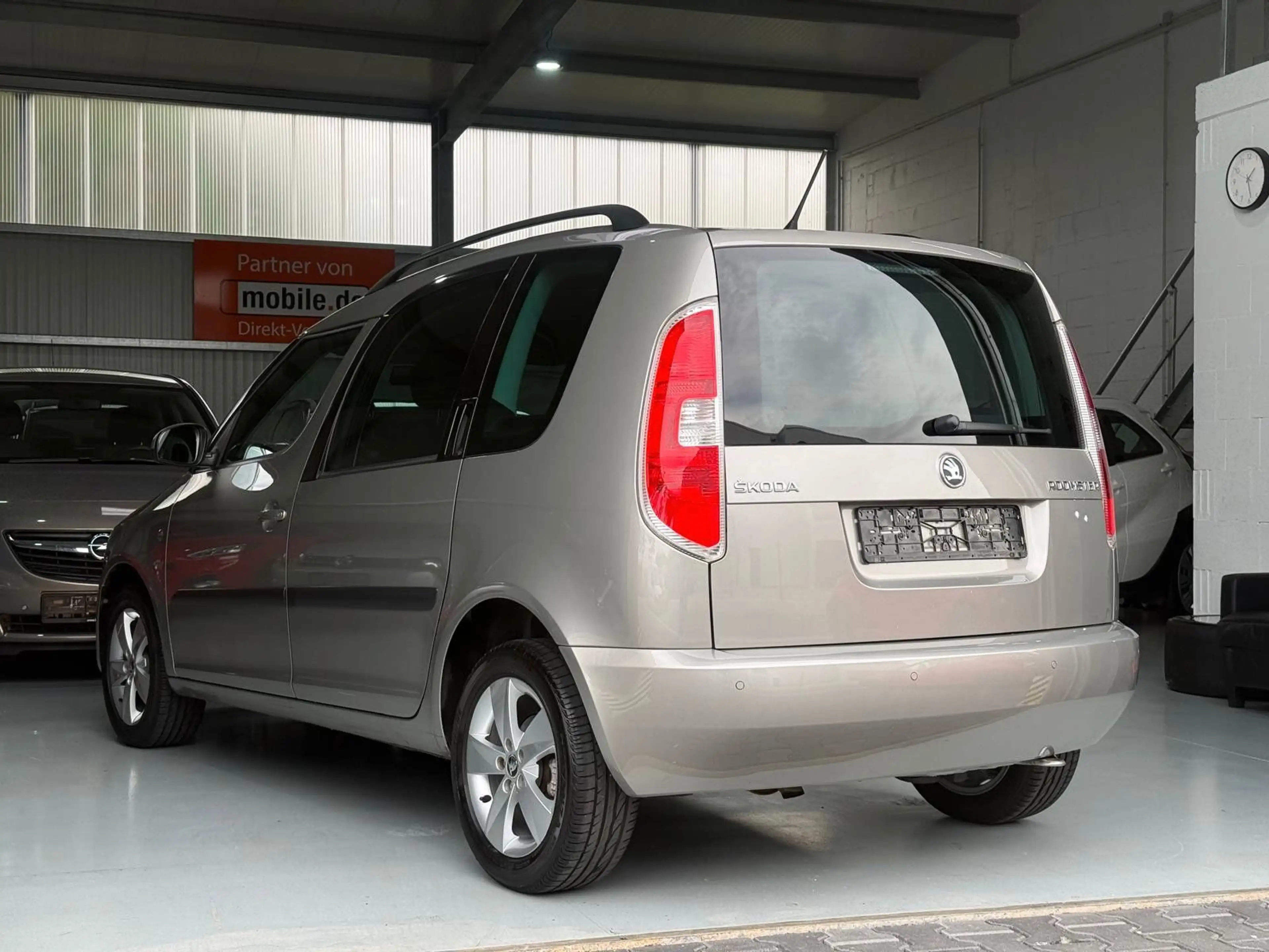 Skoda Roomster Fresh Klimaautomatik SHZ Tempomat — photo 8