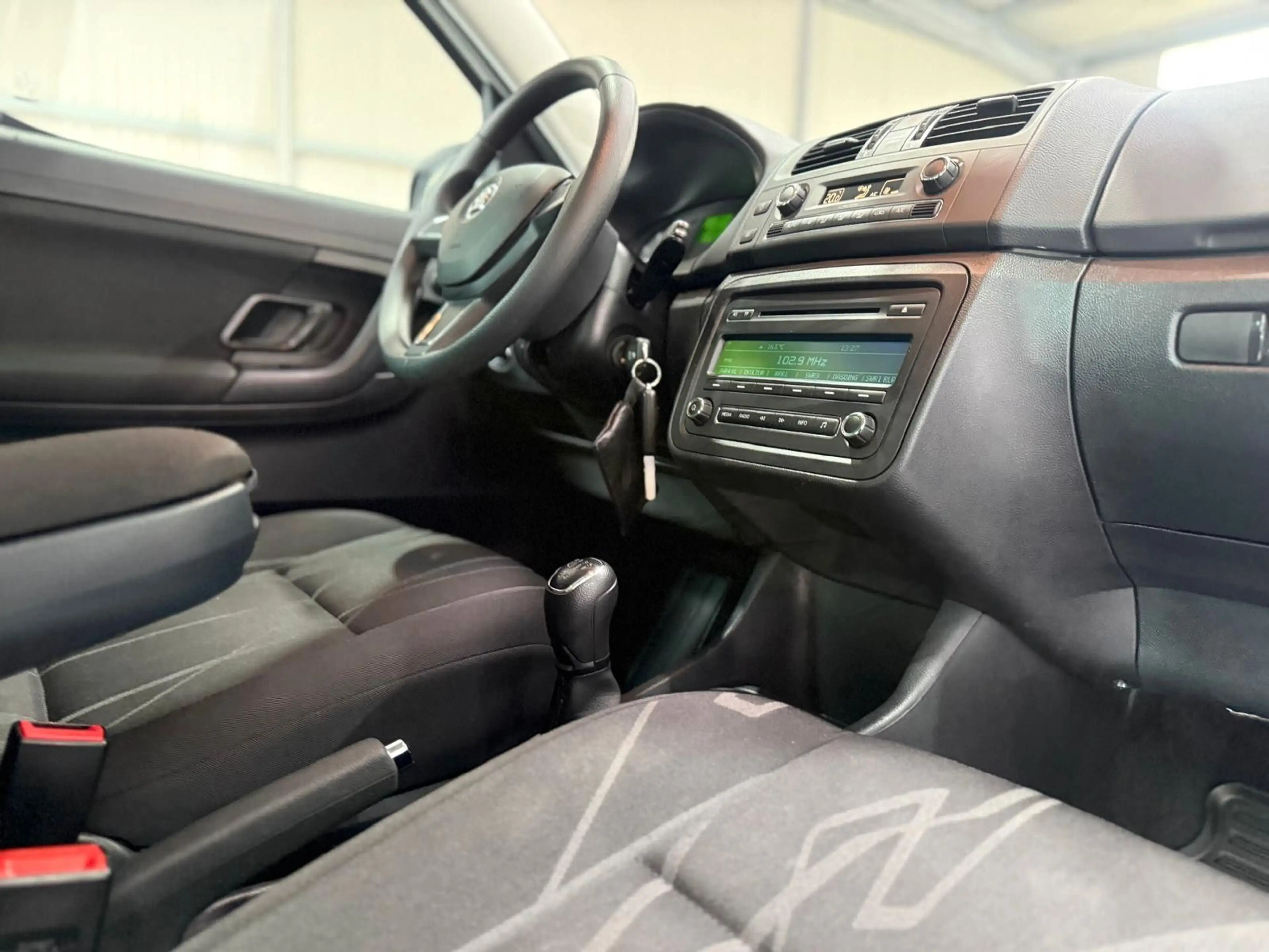 Skoda Roomster Fresh Klimaautomatik SHZ Tempomat — photo 11