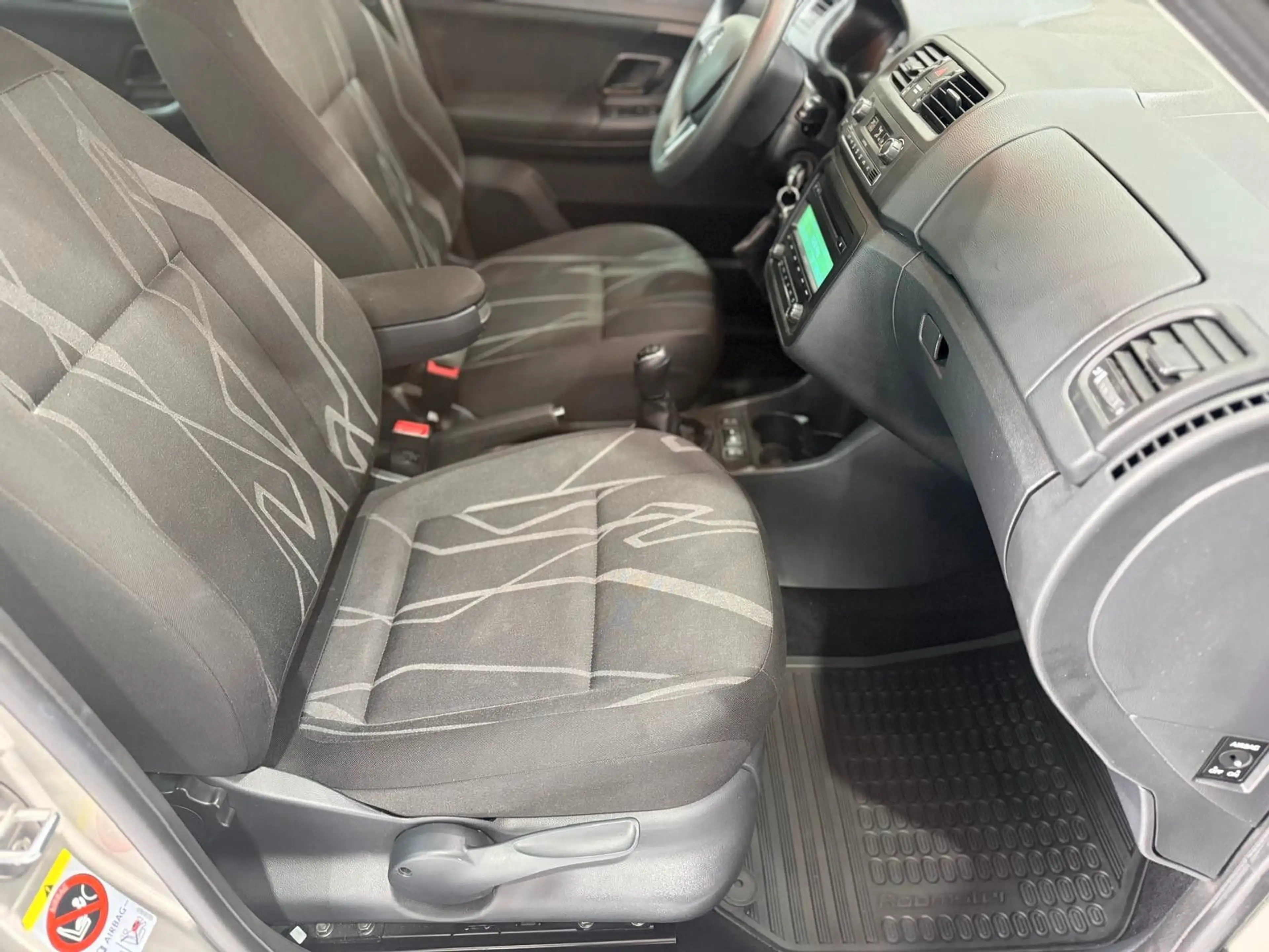 Skoda Roomster Fresh Klimaautomatik SHZ Tempomat — photo 12
