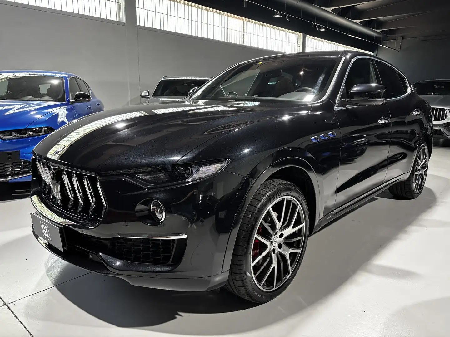 Maserati Levante 2.0 mhev Executive 330cv auto Nero - 1