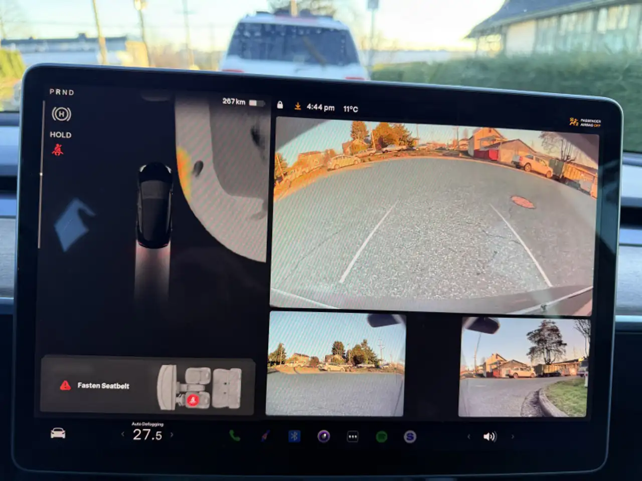 Tesla Model 3 снимка Tesla Model 3