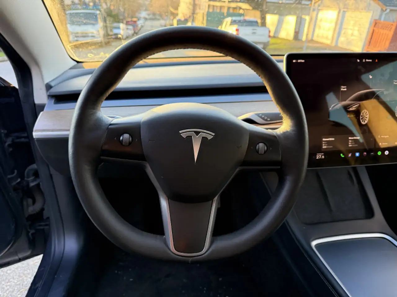 Tesla Model 3 снимка Tesla Model 3