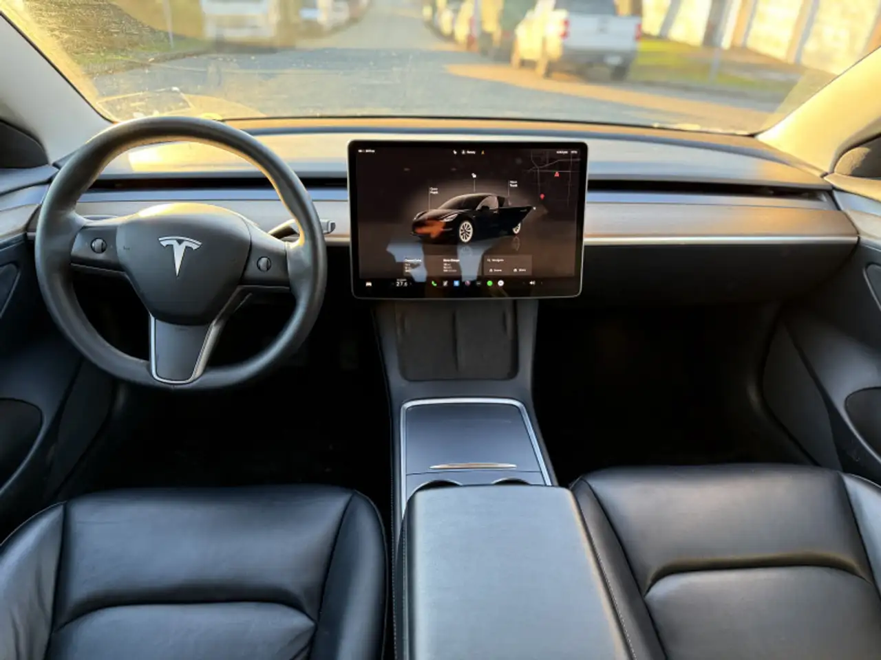 Tesla Model 3 снимка Tesla Model 3