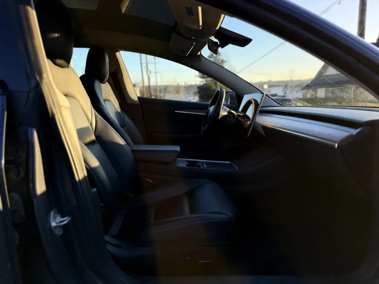 Tesla Model 3 снимка Tesla Model 3