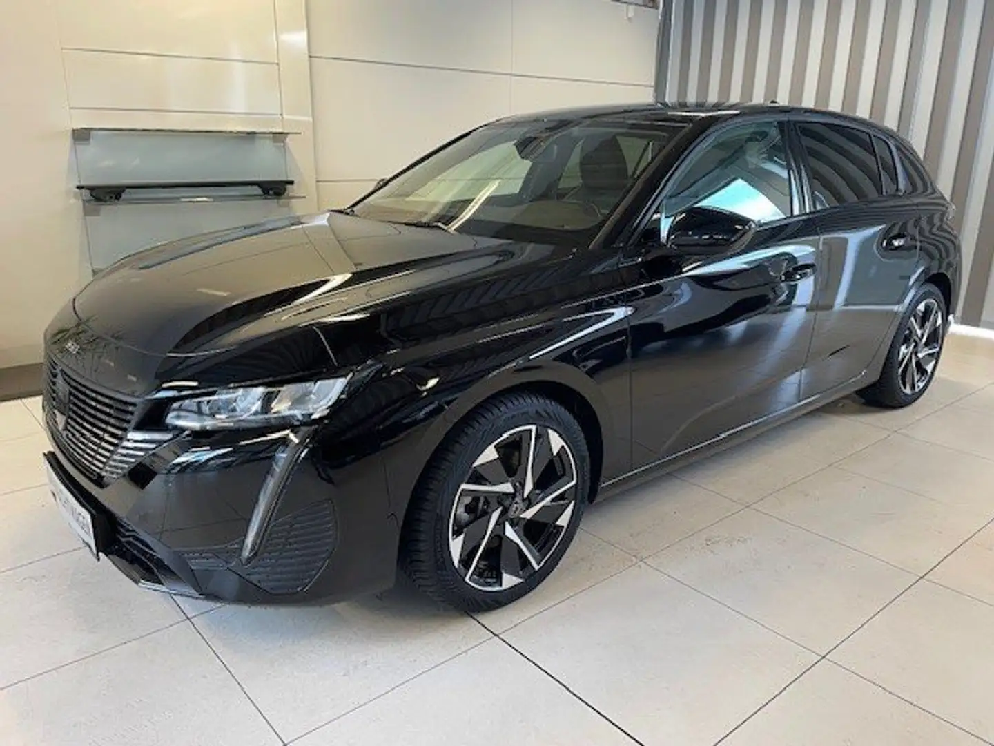 Peugeot 308 Hybrid 145 Allure Schwarz - 2