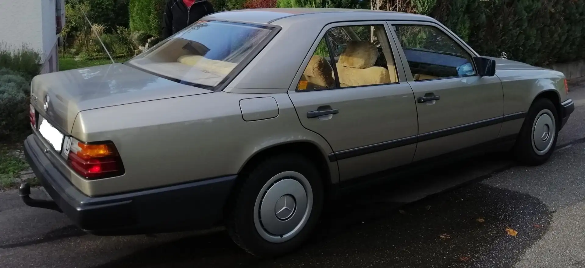 Mercedes-Benz 200 W124 Grau - 1