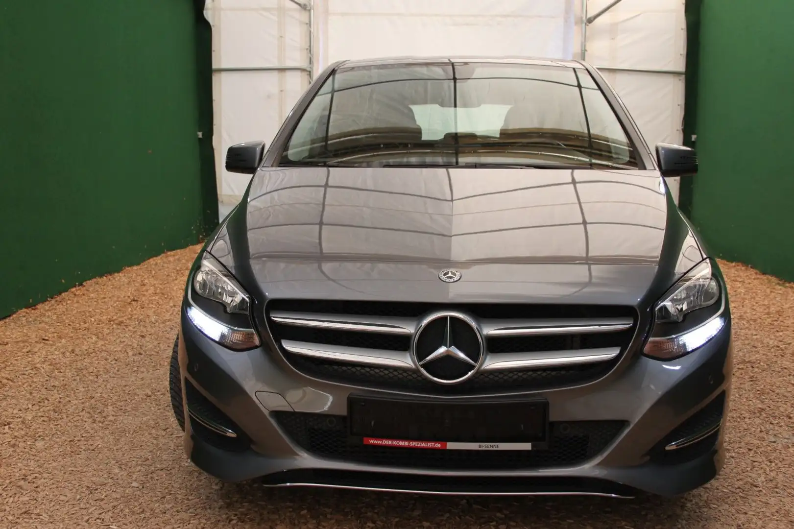 Mercedes-Benz B 180 / Alu/ PDC/ SHZ/ Navi/ Bluetooth/ nur 55tkm Gris - 2