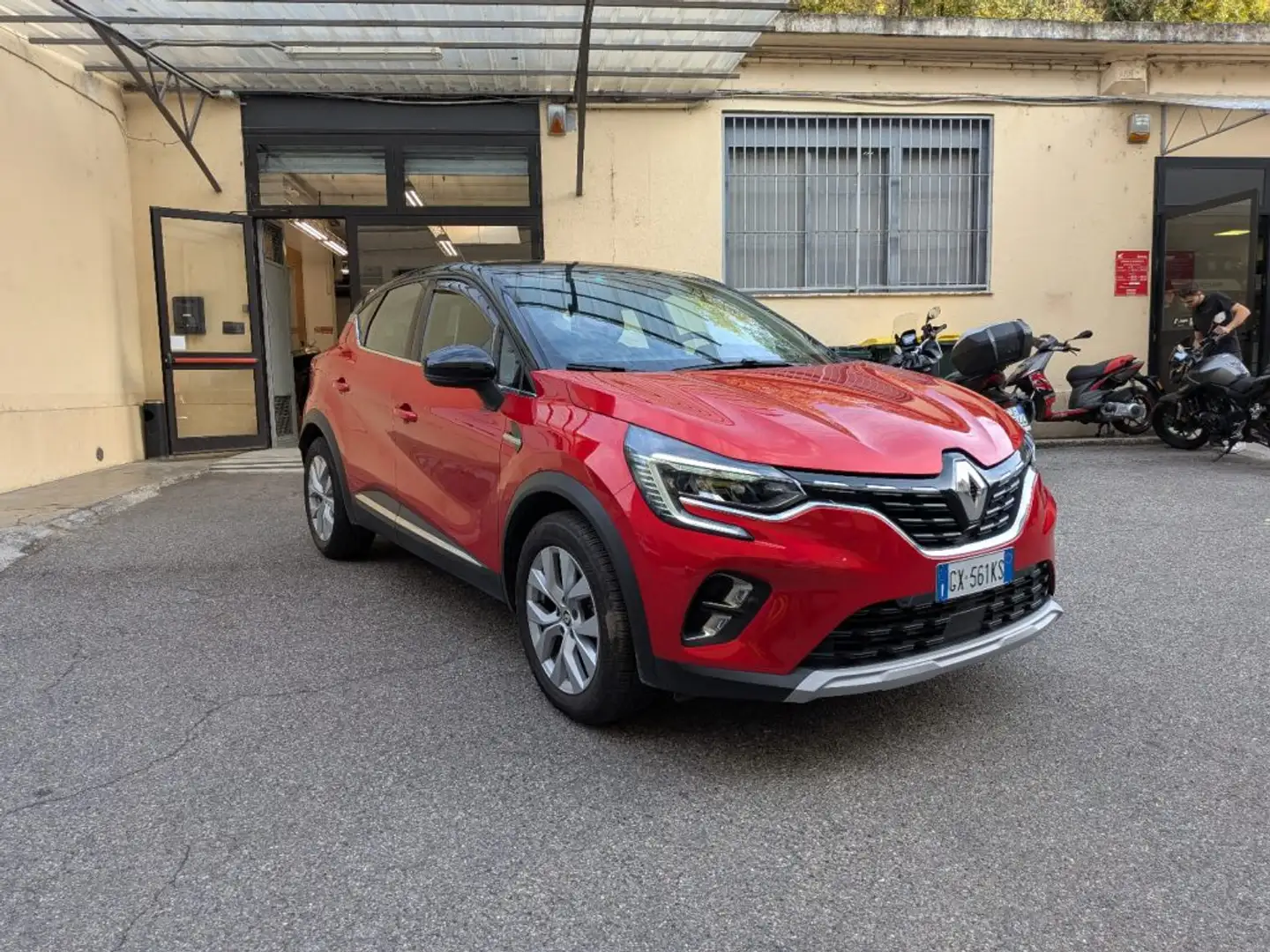 Renault Captur MILD hybrid intens 140 cv Rosso - 1