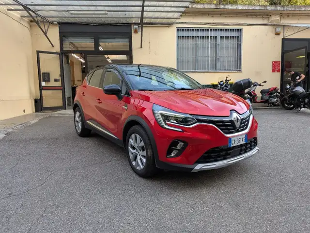 Renault Captur MILD hybrid intens 140 cv