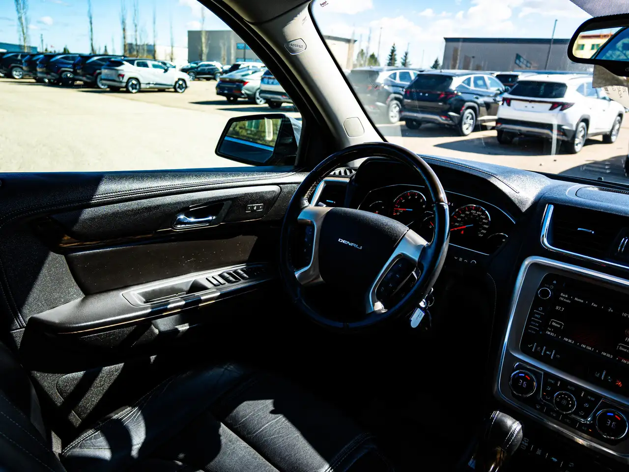 GMC Acadia photo GMC Acadia