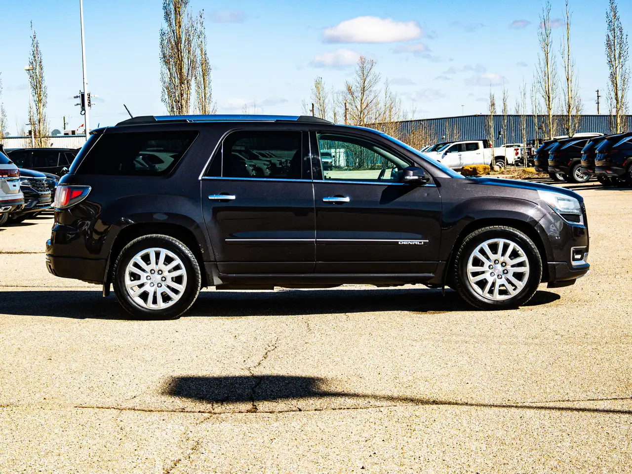 GMC Acadia photo GMC Acadia
