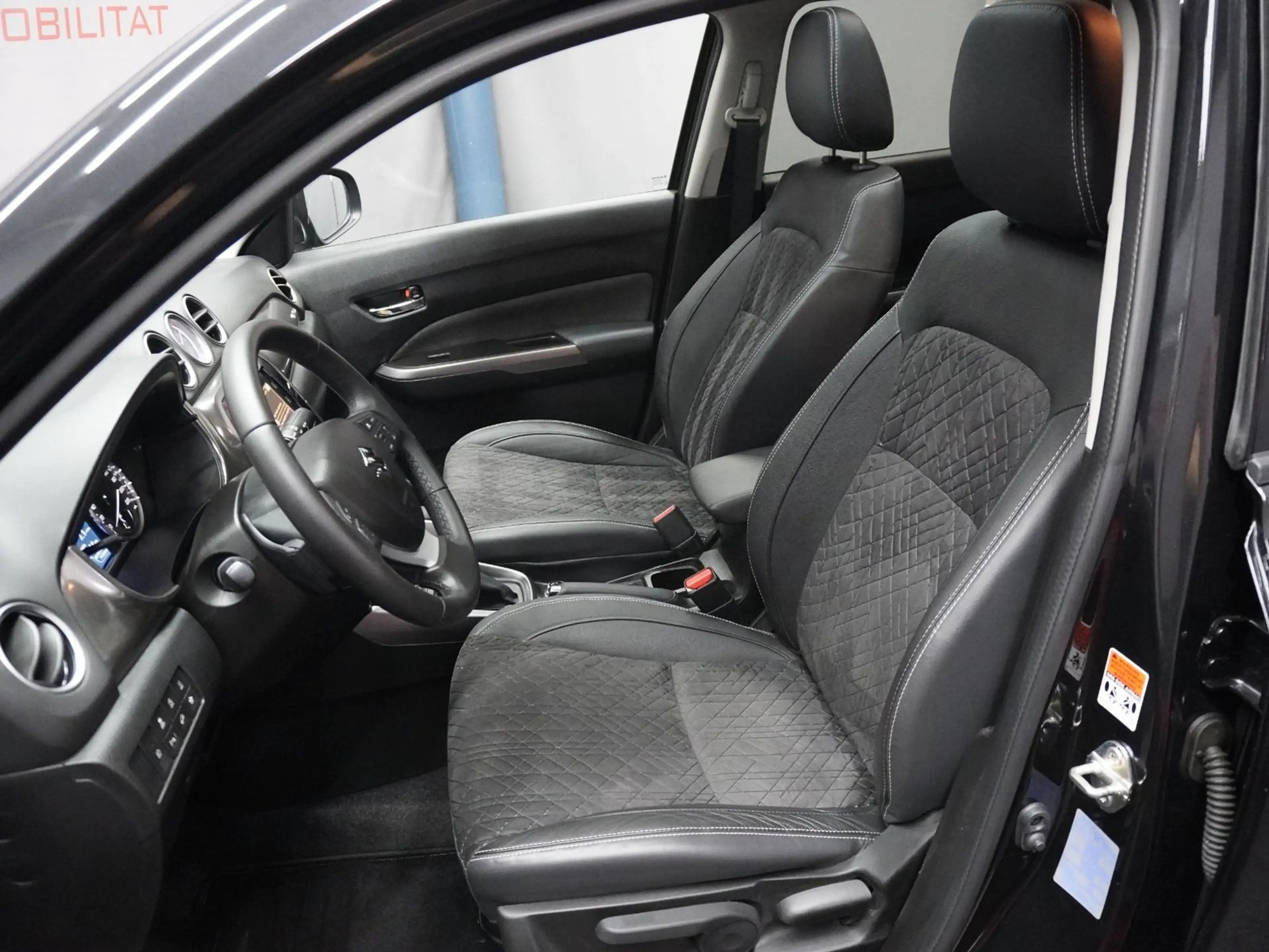 Suzuki Vitara 1.4 Comfort+ 4x4 2.Hd. Panorama — photo 7