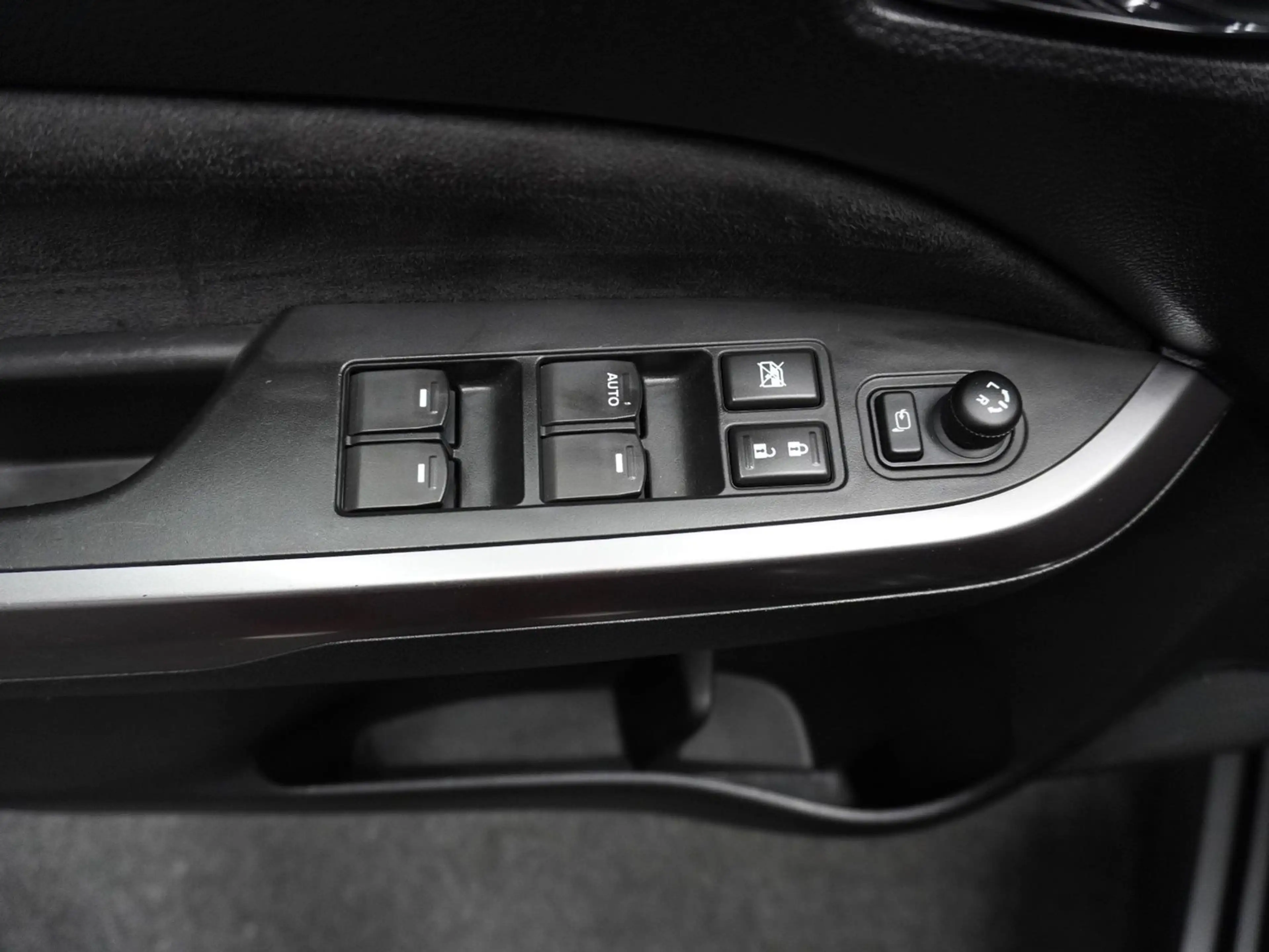 Suzuki Vitara 1.4 Comfort+ 4x4 2.Hd. Panorama — photo 13
