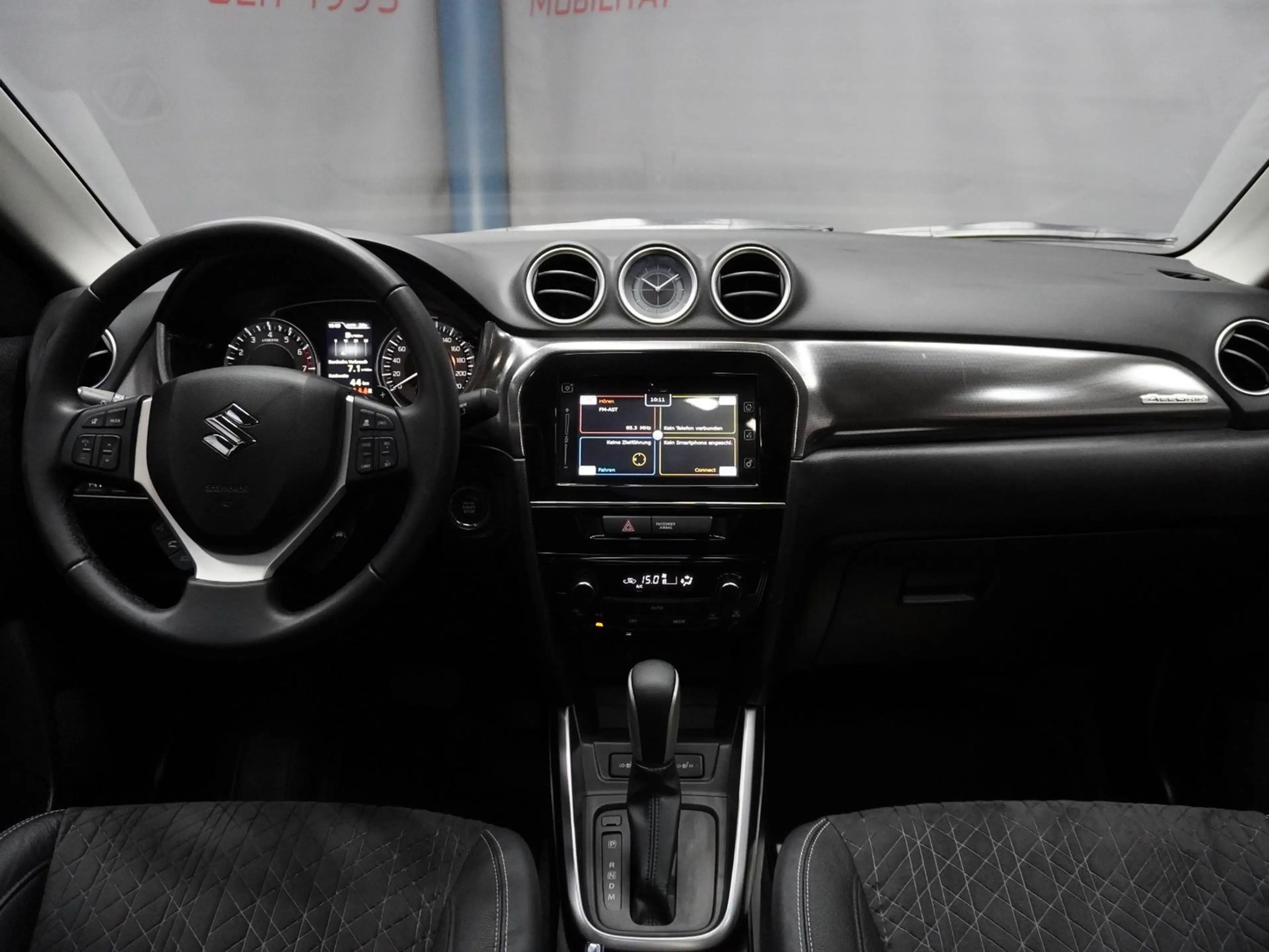 Suzuki Vitara 1.4 Comfort+ 4x4 2.Hd. Panorama — photo 8