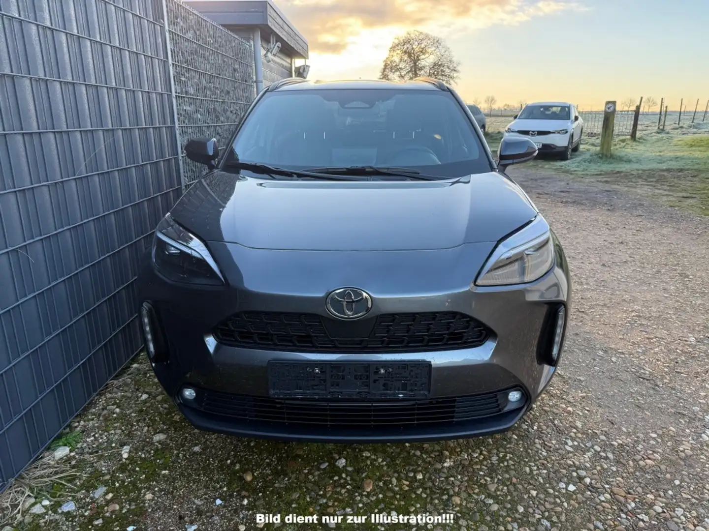Toyota Yaris Cross 1.5 HEV  MY25 Style Weiß - 2