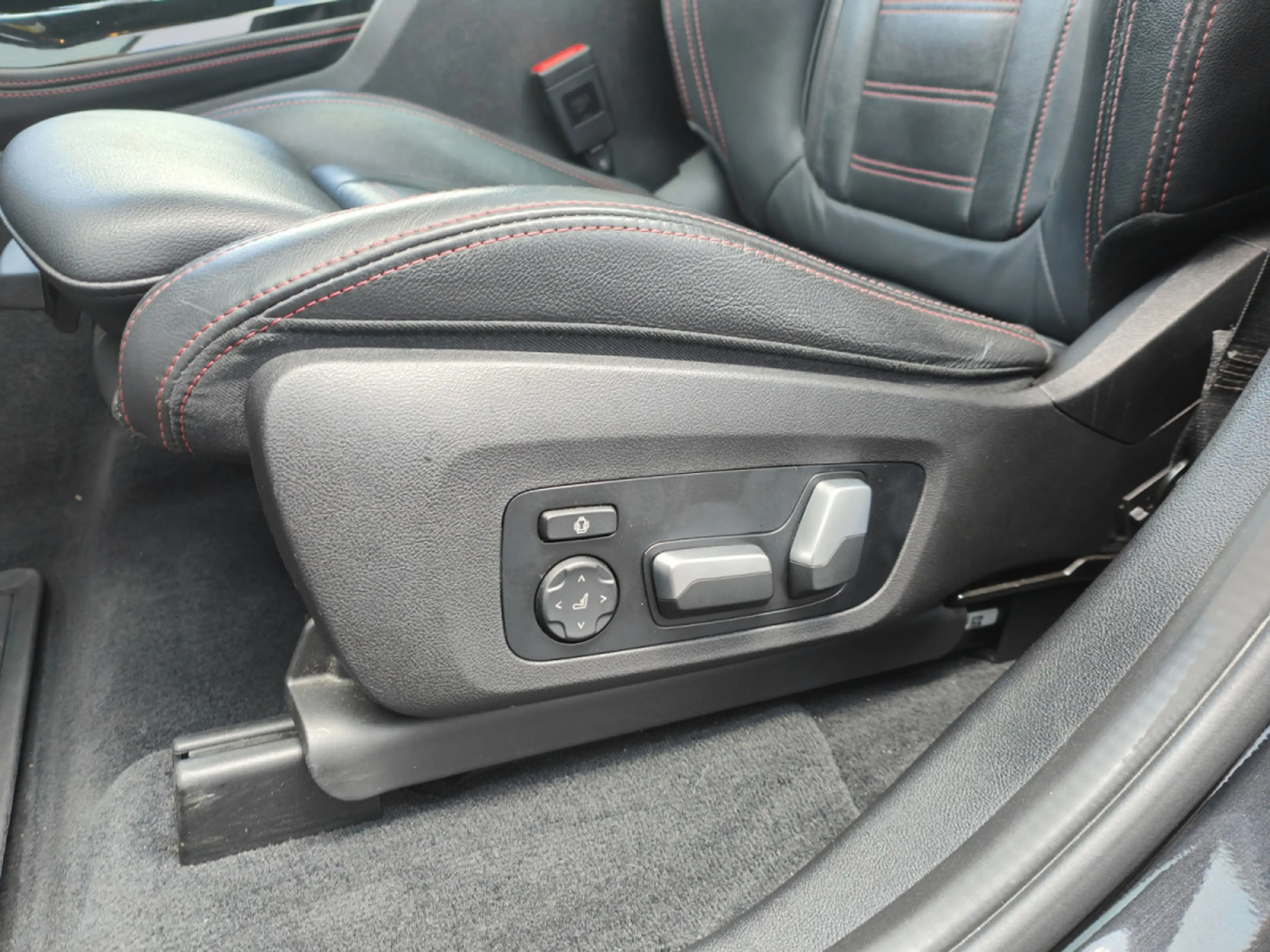 BMW X4 XDRIVE20I PACK M TOIT OUVRANT CARPLAY CAMERA 360 — photo 12