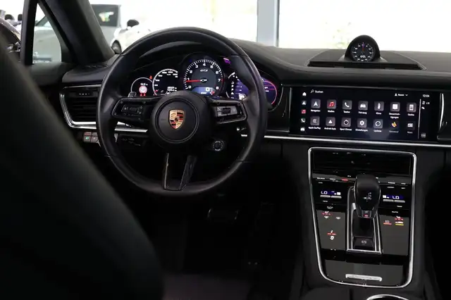 Porsche Panamera view 19