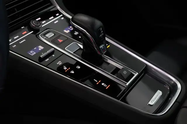 Porsche Panamera view 24