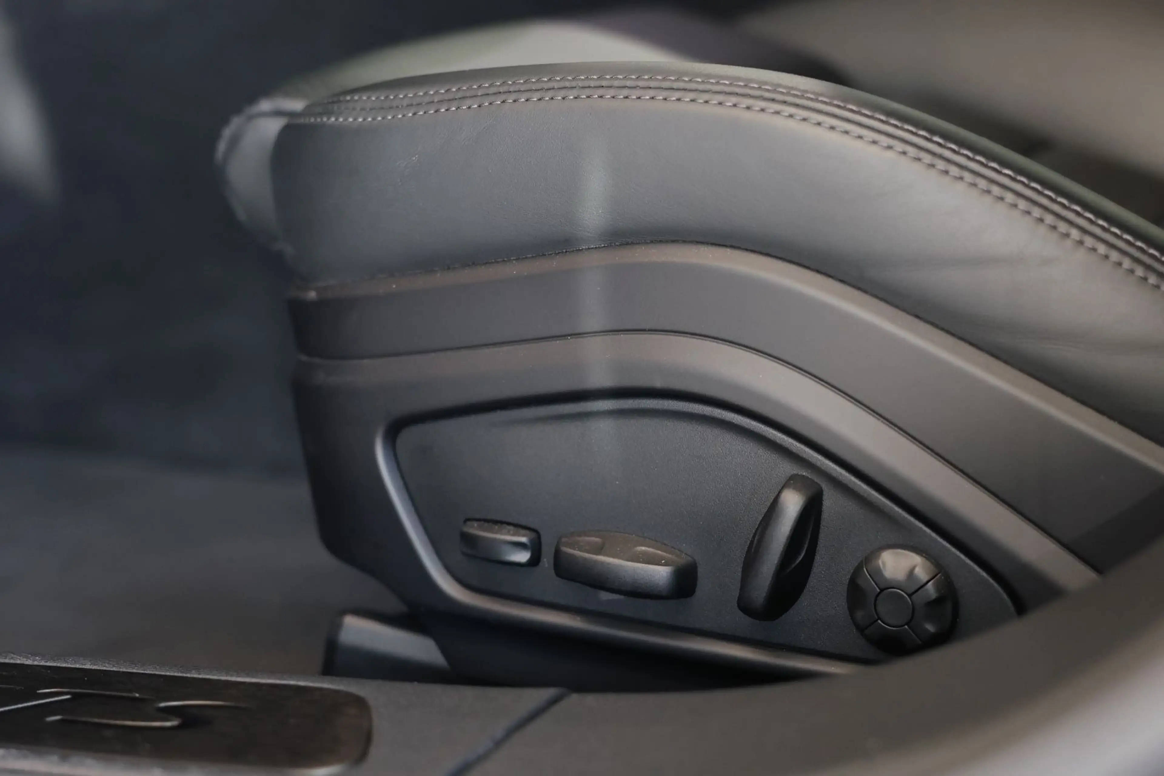 Porsche Panamera GTS Carbon*HUD*Sportaus.*Chrono*Bose — photo 10