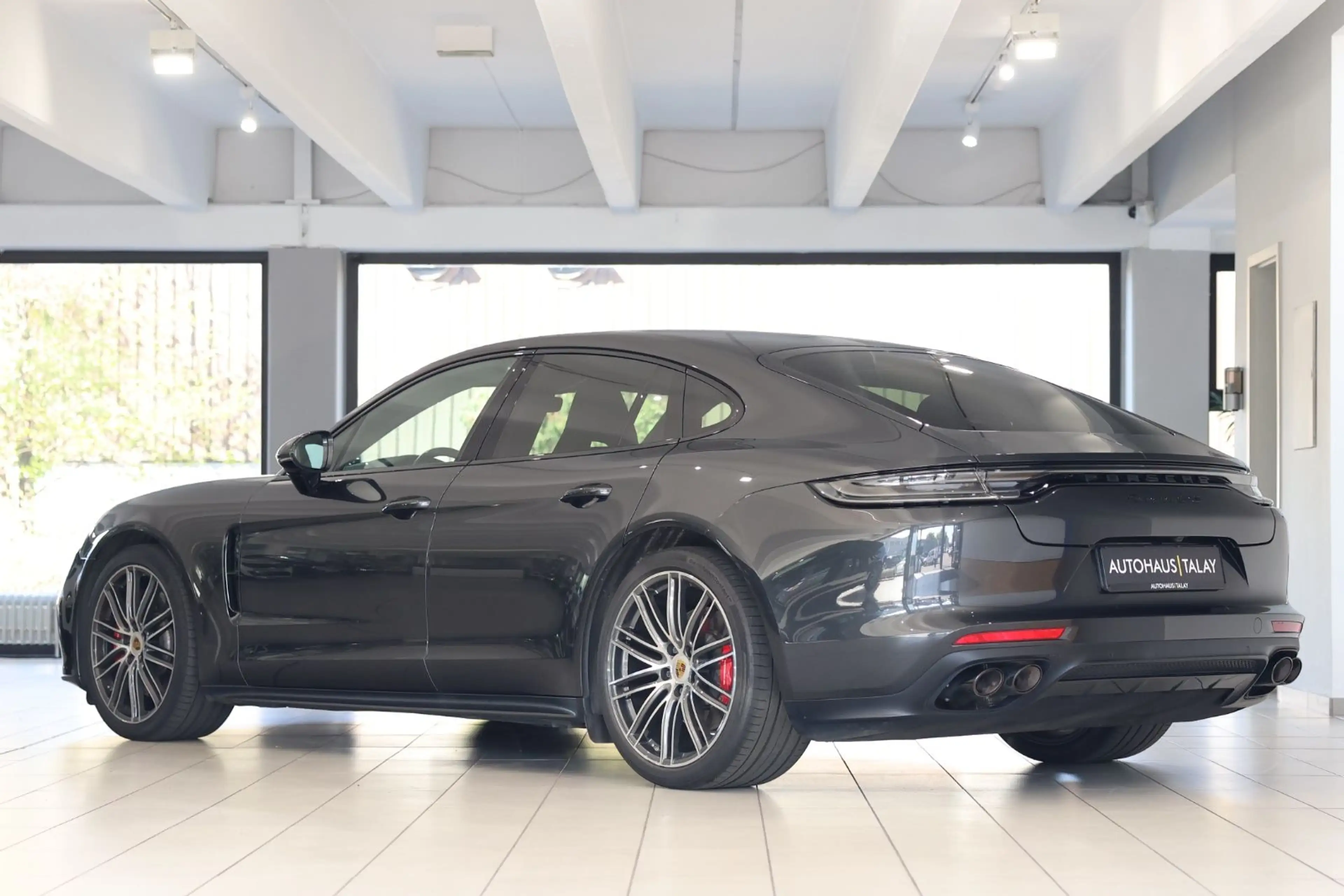 Porsche Panamera GTS Carbon*HUD*Sportaus.*Chrono*Bose — photo 3