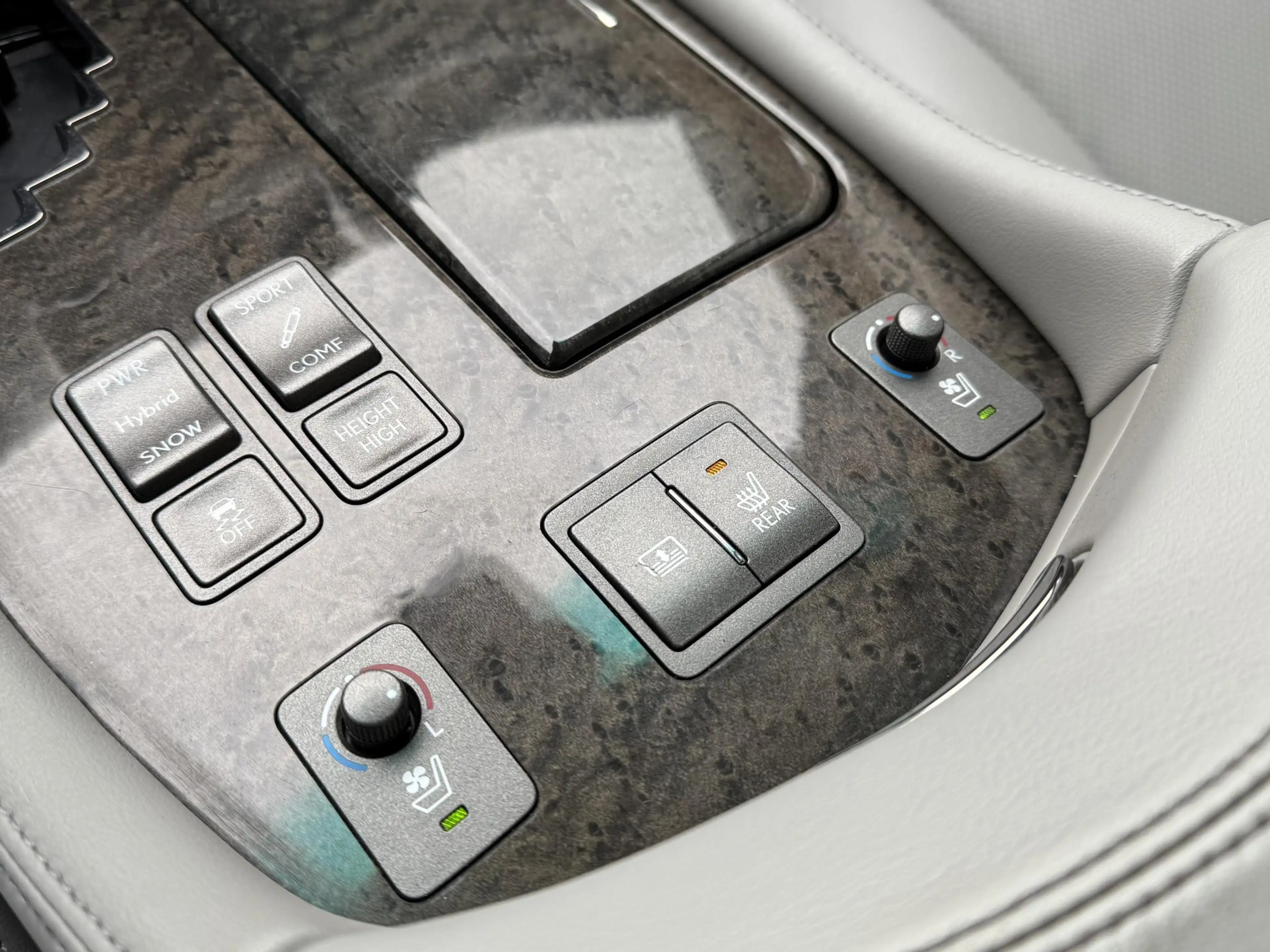 Lexus LS 600 600h YOUNGTIMER NIEUWE HYBRIDE ACCU twv 4.200 EURO — photo 9